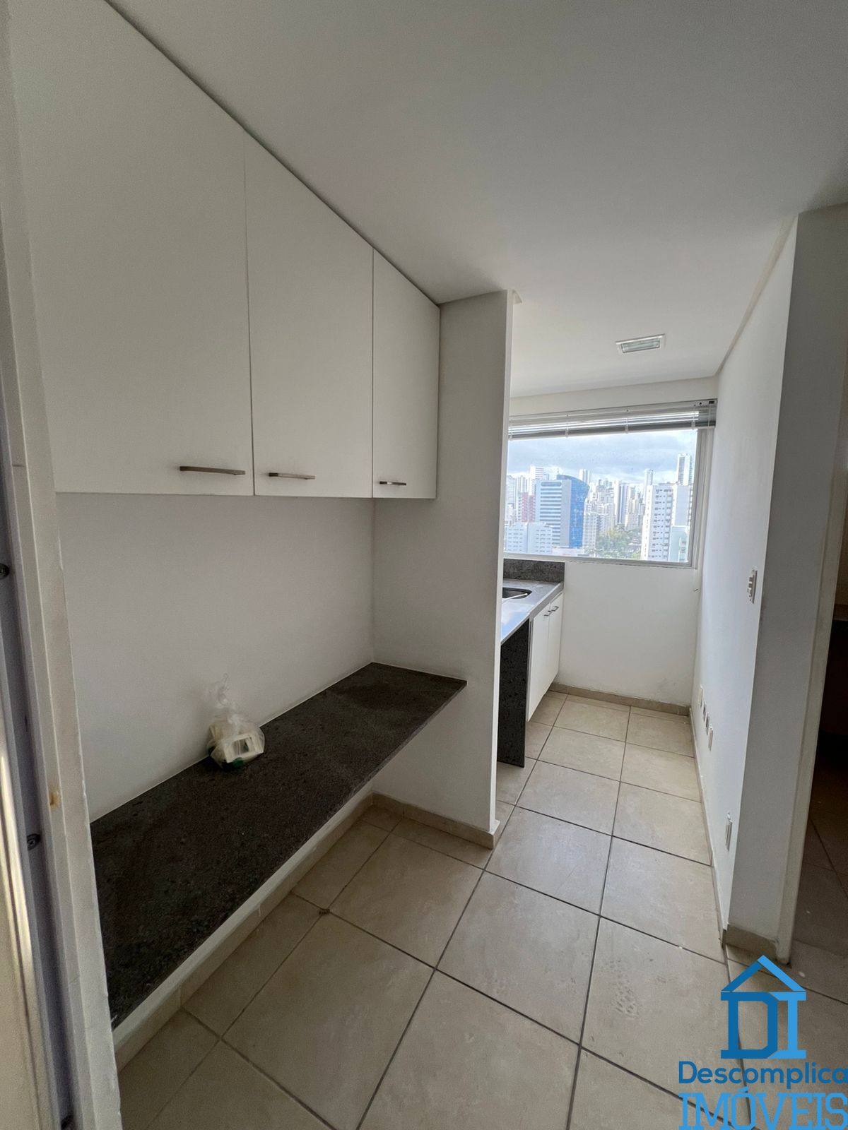 Conjunto Comercial-Sala para alugar com 3 quartos, 135m² - Foto 8