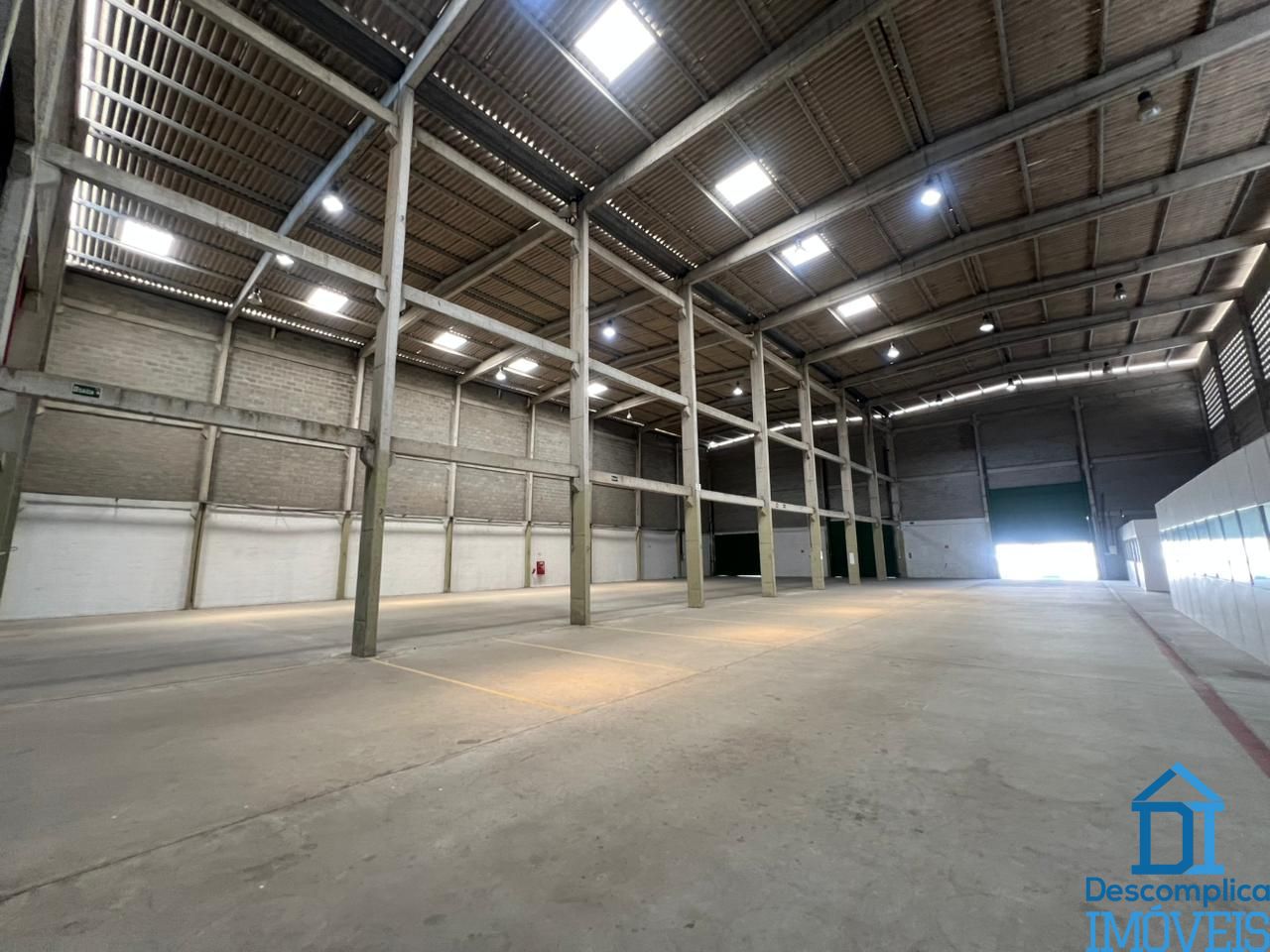 Depósito-Galpão, 2400 m² - Foto 2