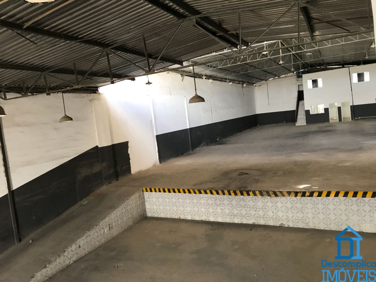 Depósito-Galpão-Armazém para alugar com 4 quartos, 800m² - Foto 5