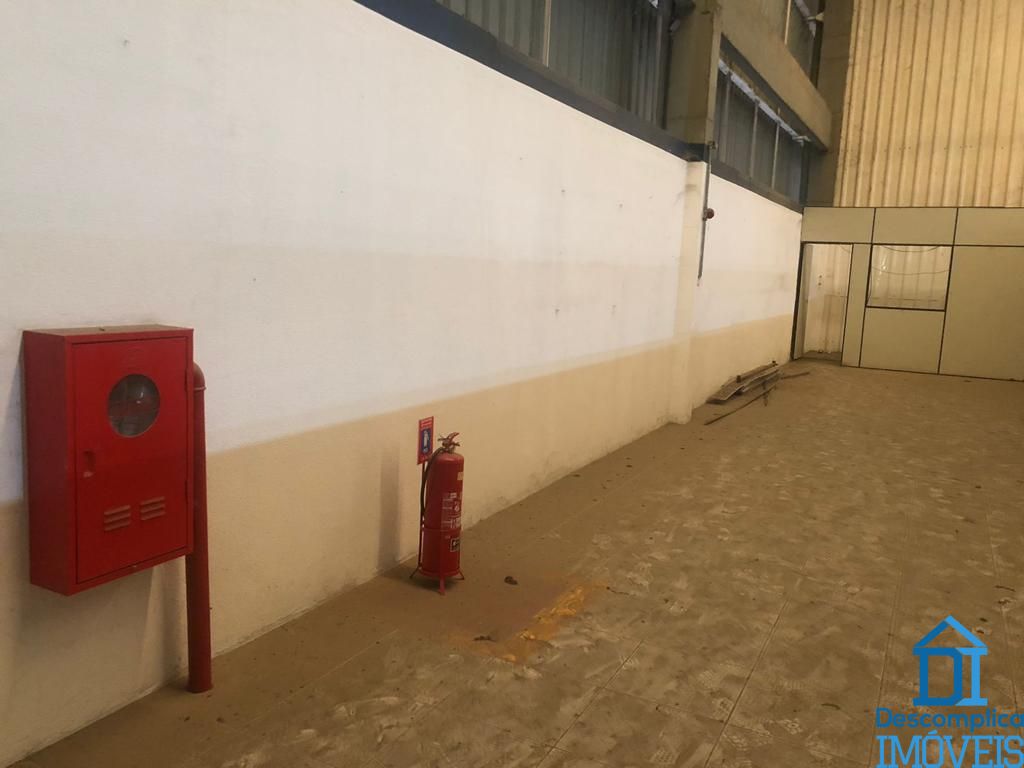 Depósito-Galpão-Armazém para alugar com 3 quartos, 2800m² - Foto 5
