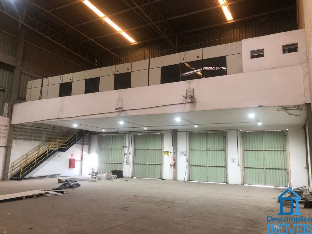 Depósito-Galpão-Armazém para alugar com 3 quartos, 2800m² - Foto 13