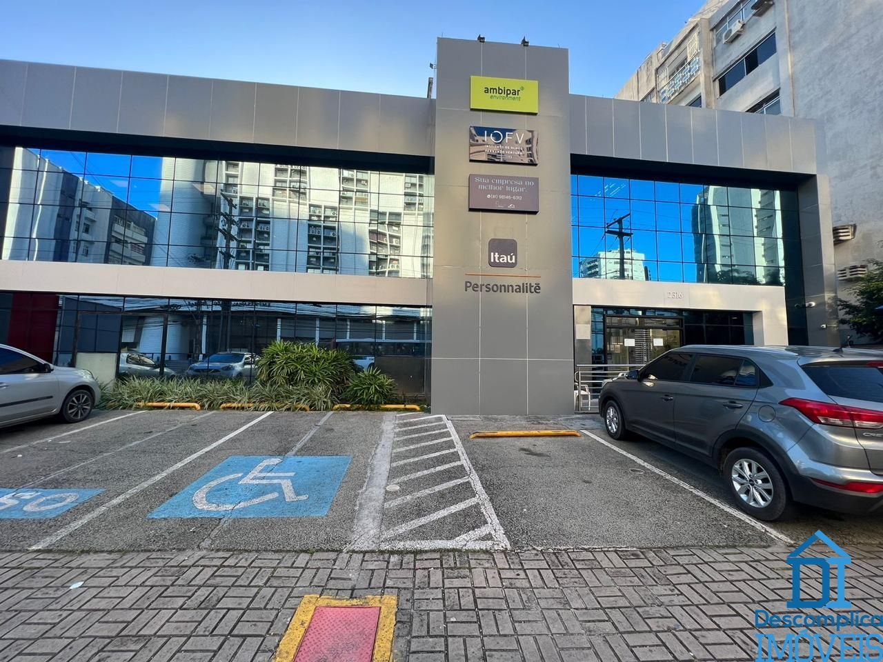 Conjunto Comercial-Sala para alugar com 3 quartos, 447m² - Foto 2