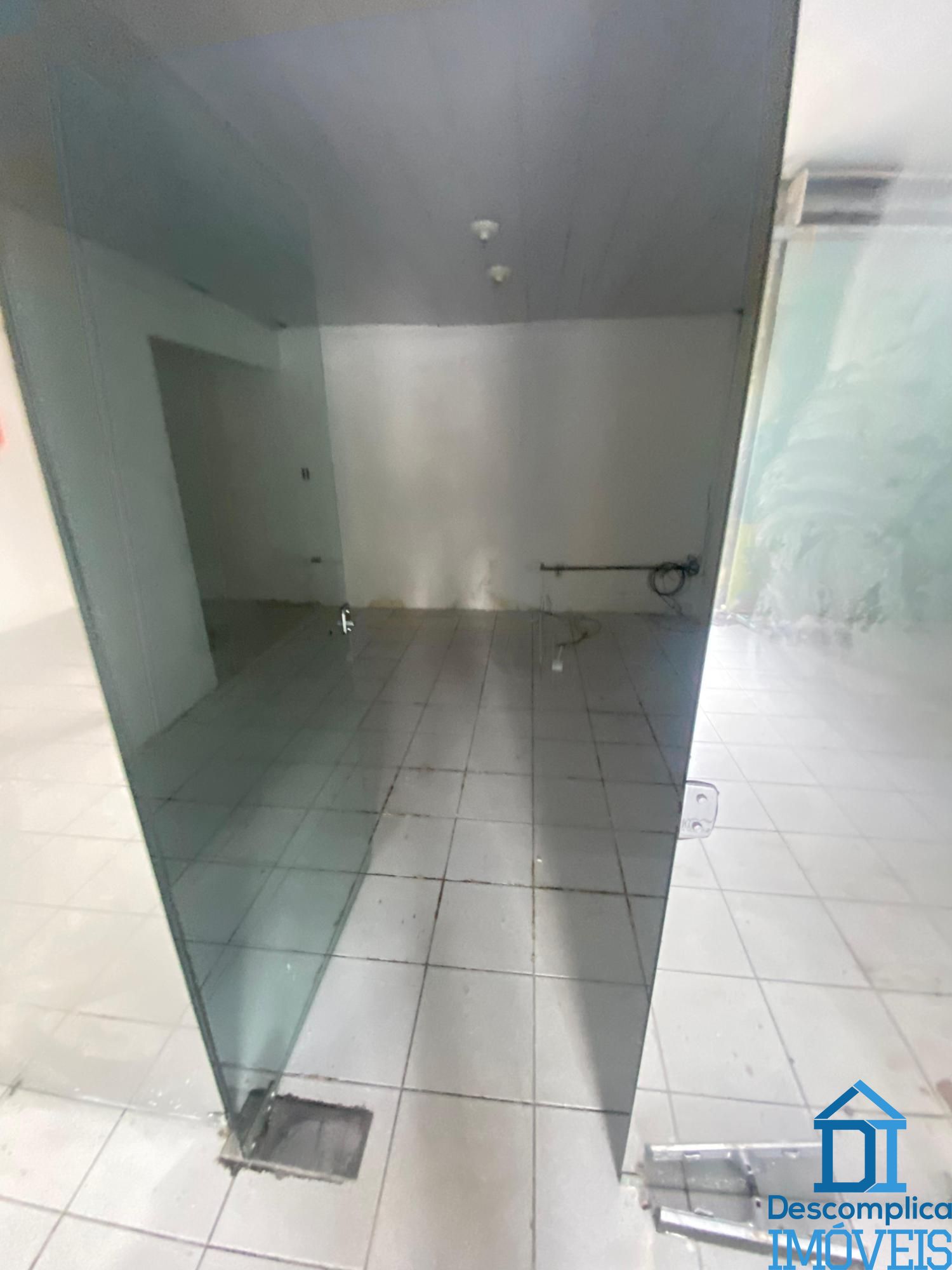 Loja-Salão para alugar com 1 quarto, 210m² - Foto 12