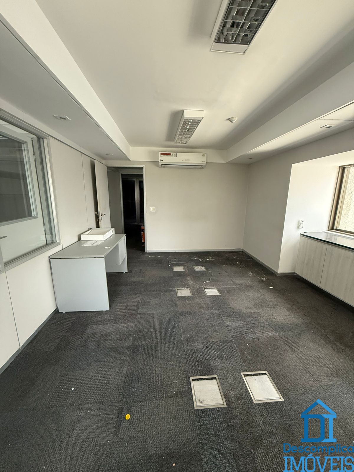 Conjunto Comercial-Sala para alugar com 13 quartos, 362m² - Foto 6