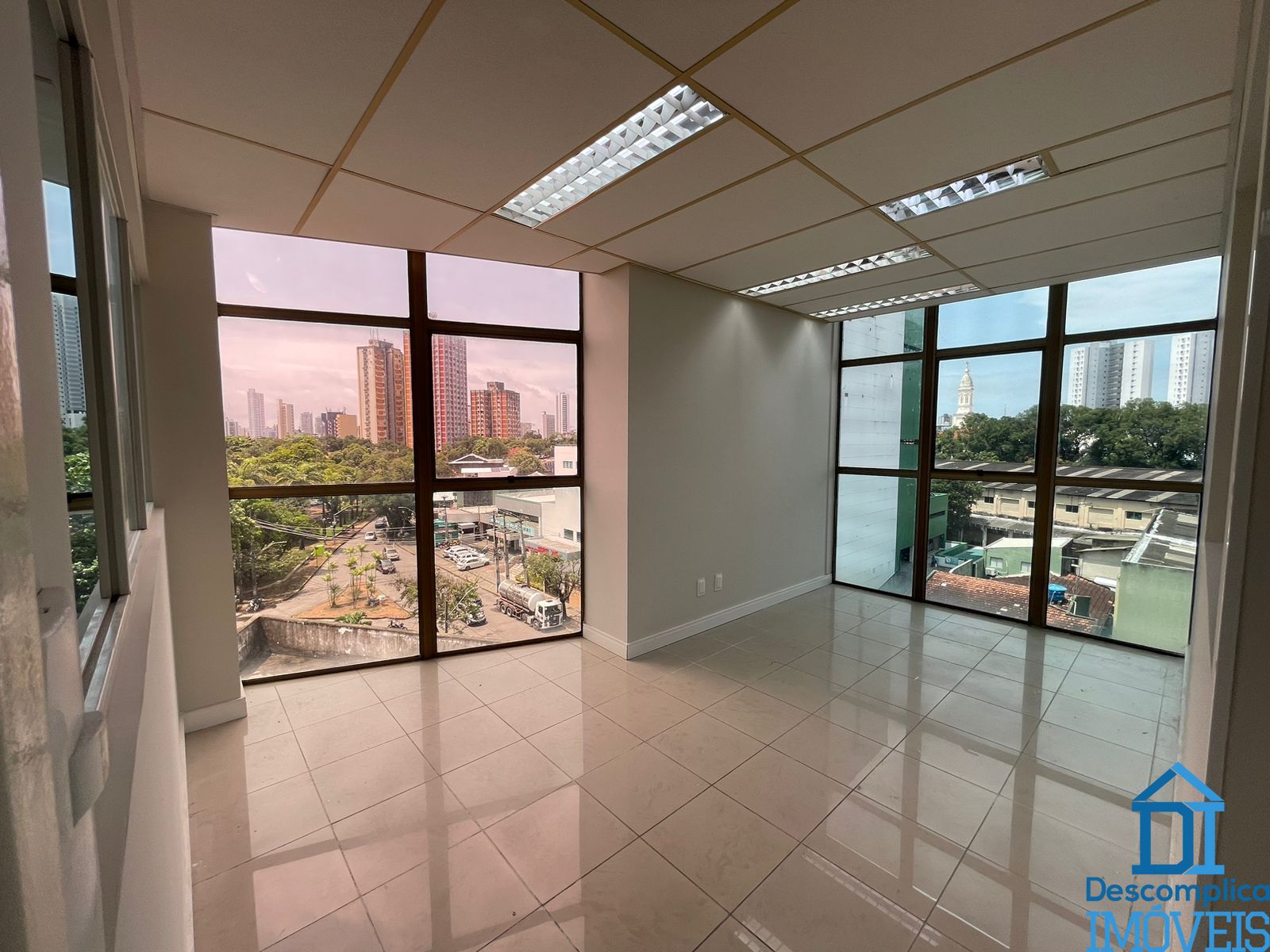 Conjunto Comercial-Sala para alugar com 6 quartos, 268m² - Foto 6