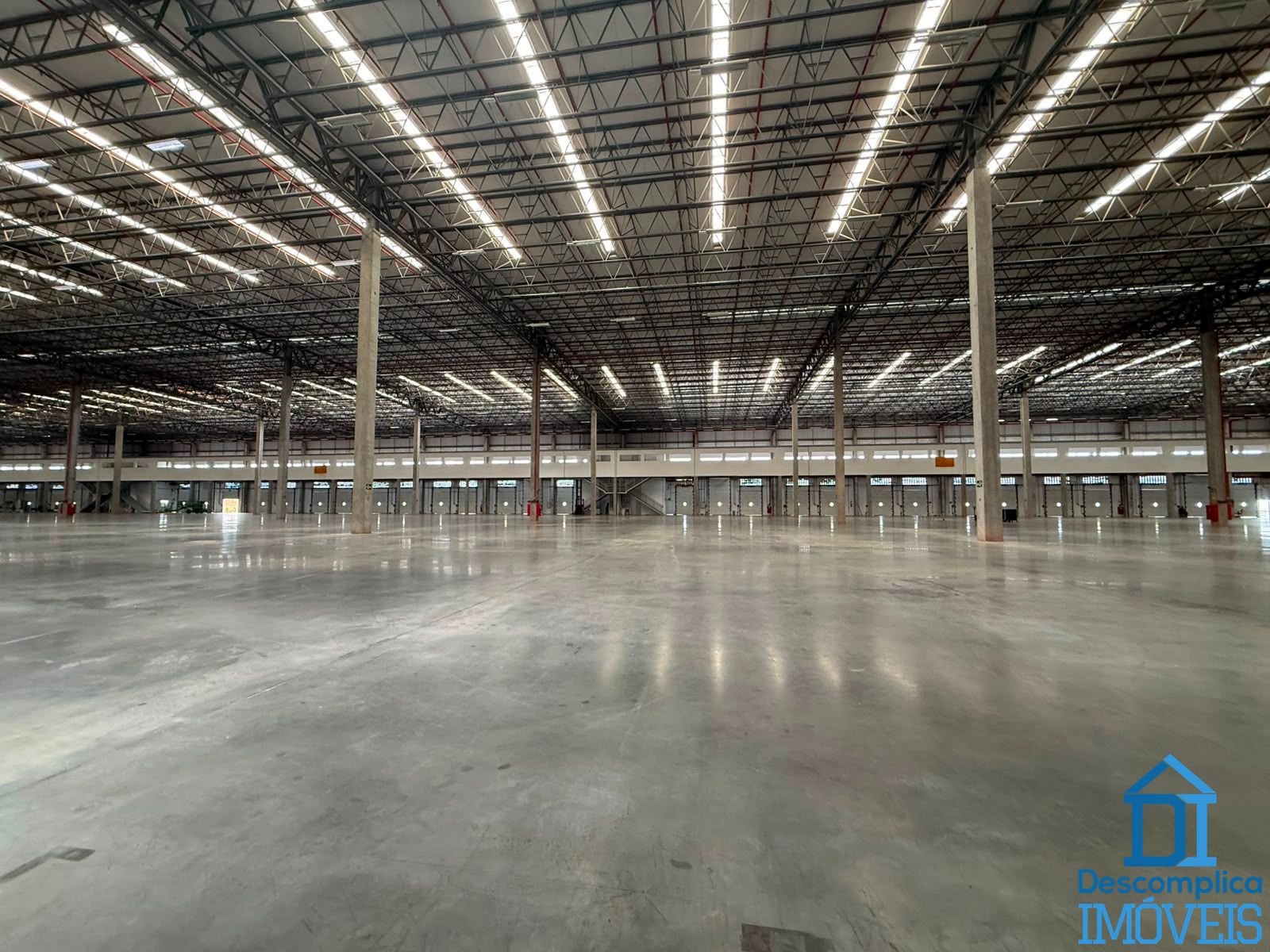 Depósito-Galpão, 8361 m² - Foto 2