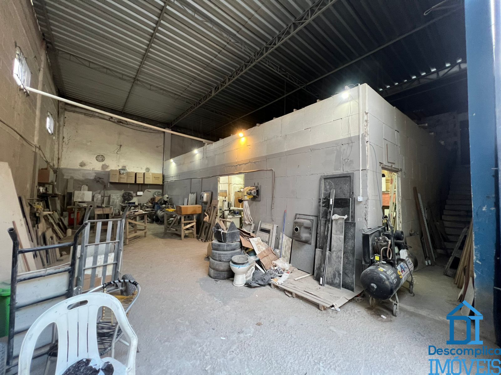 Loja-Salão para alugar com 3 quartos, 300m² - Foto 9