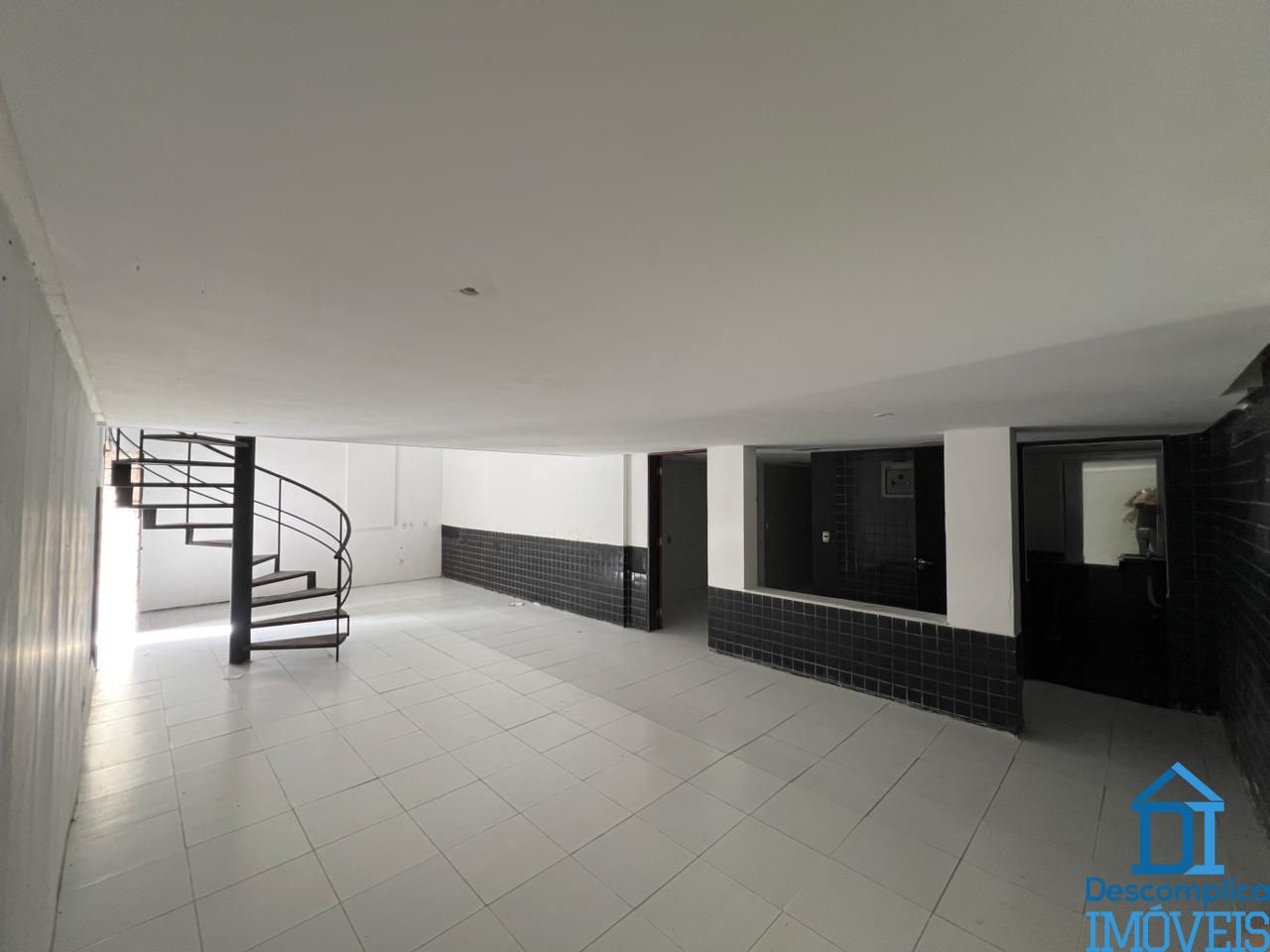 Loja-Salão para alugar com 3 quartos, 317m² - Foto 2