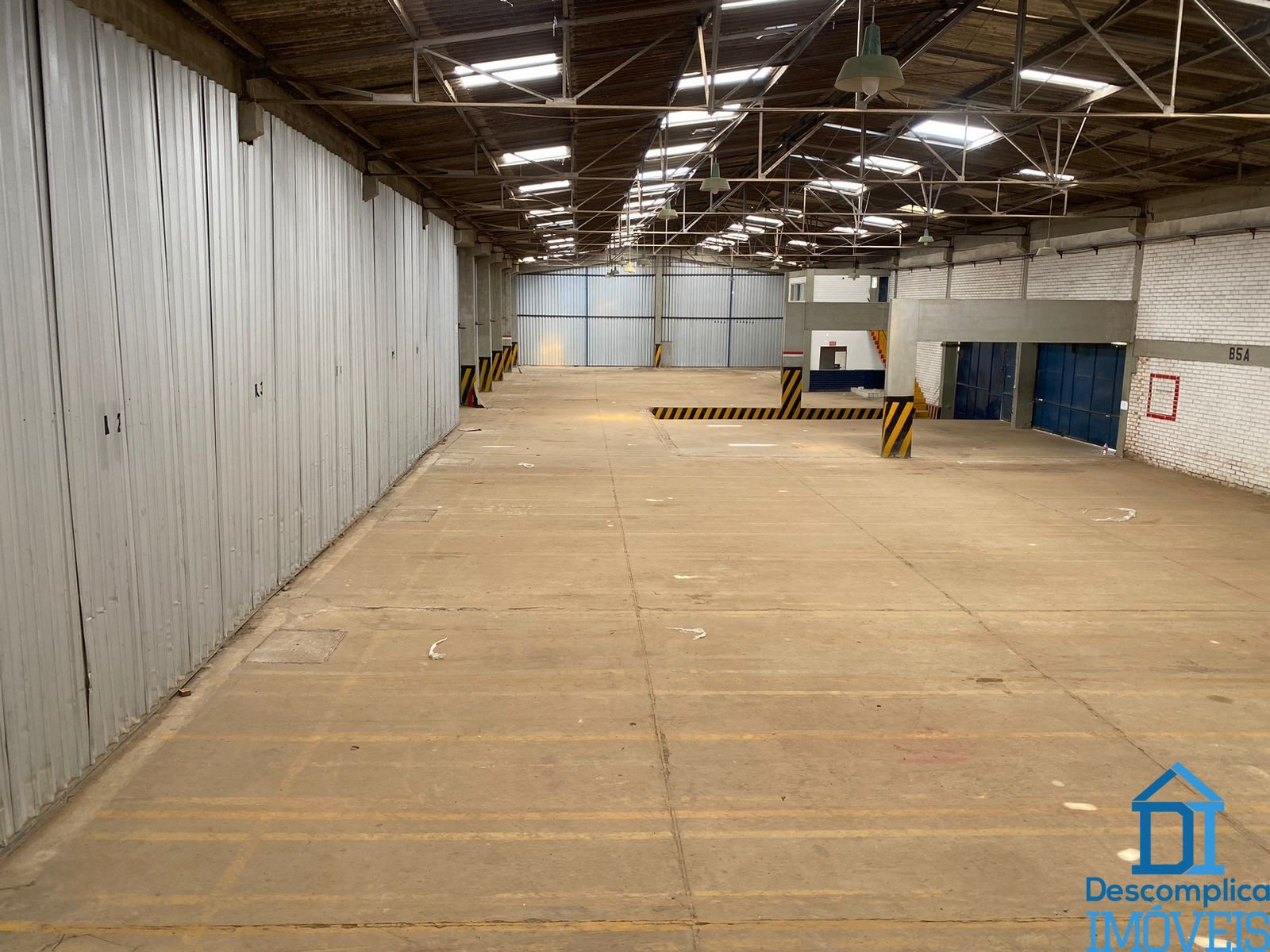 Depósito-Galpão-Armazém para alugar com 1 quarto, 1200m² - Foto 1