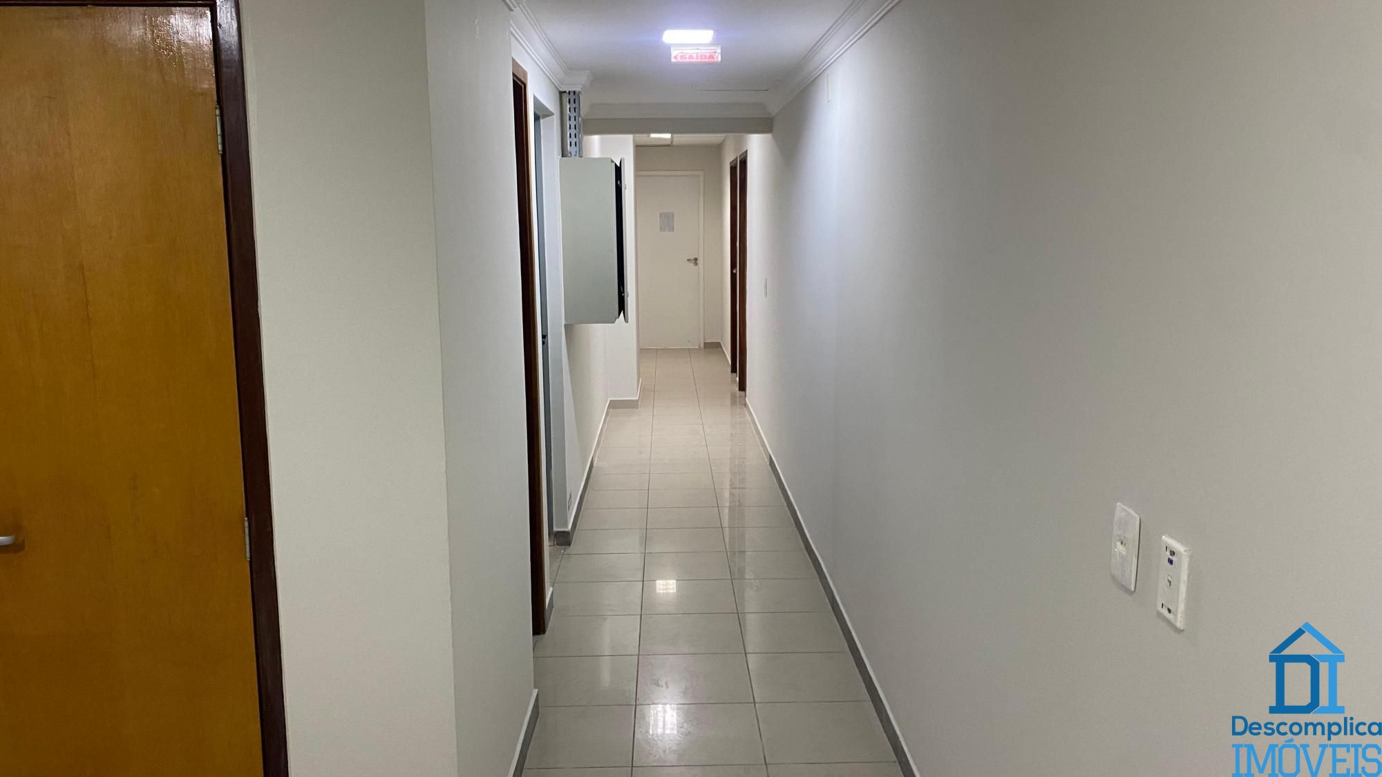 Conjunto Comercial-Sala para alugar com 10 quartos, 220m² - Foto 2