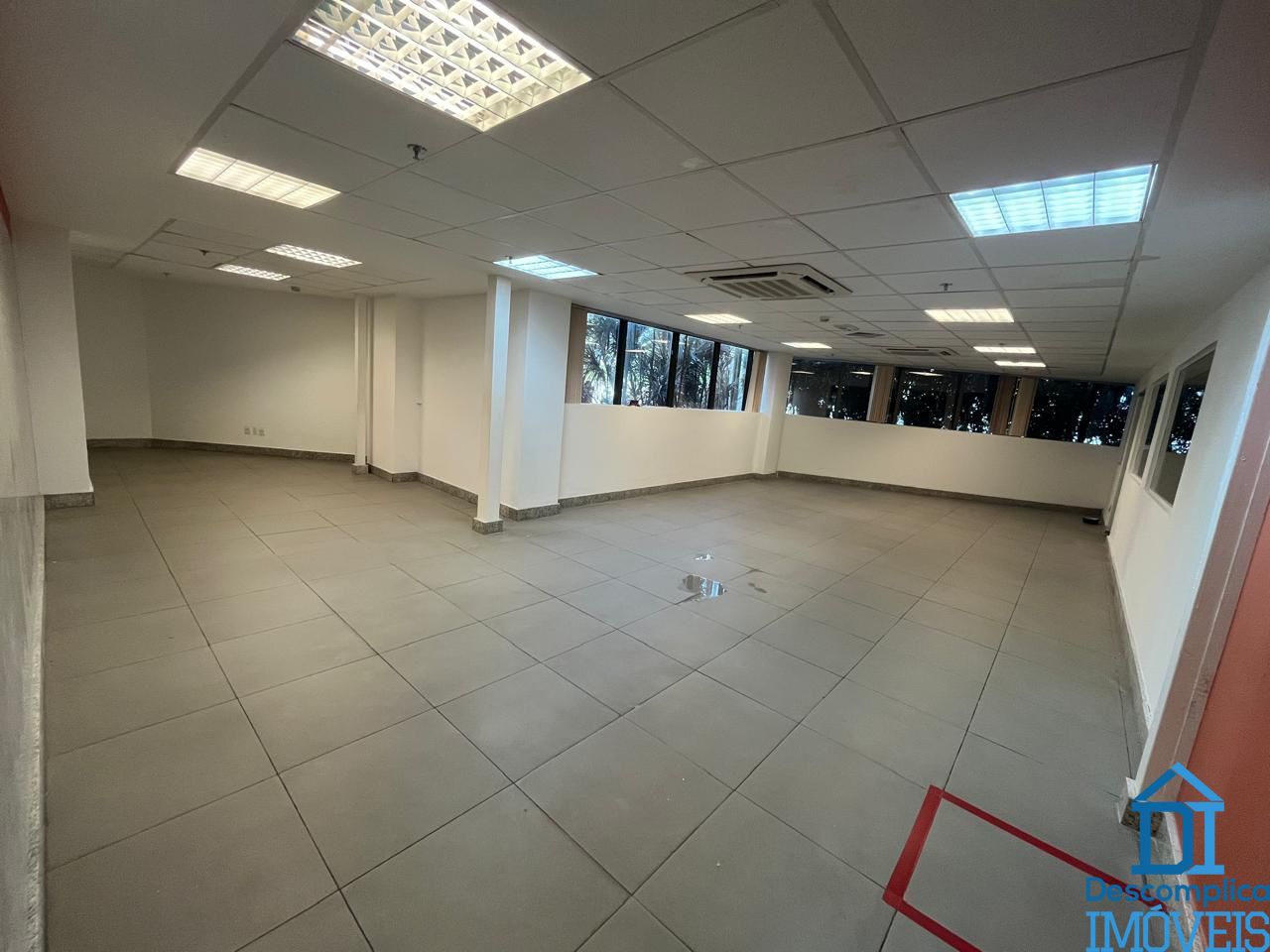 Sala-Conjunto, 1046 m² - Foto 1