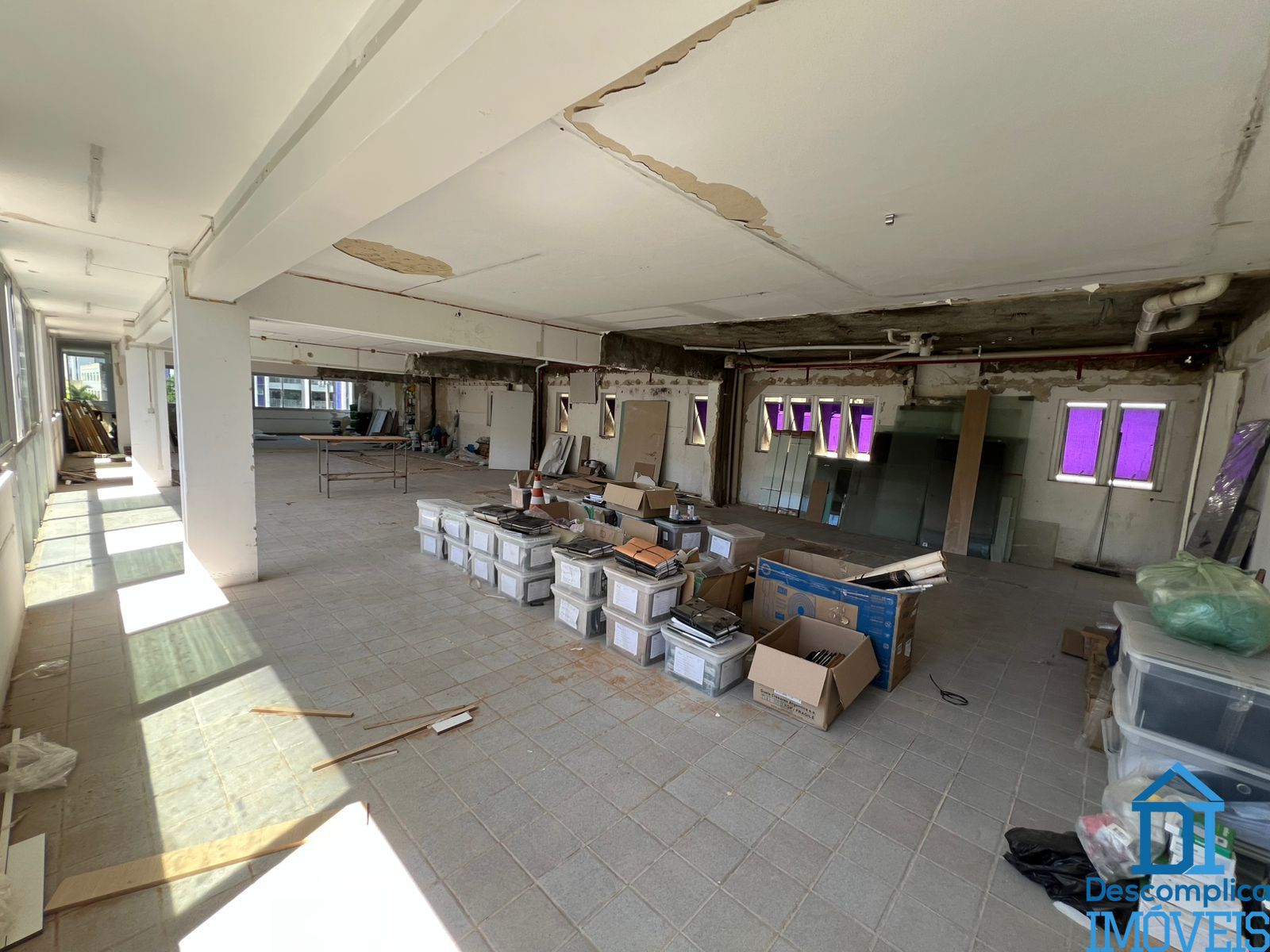 Conjunto Comercial-Sala para alugar com 1 quarto, 215m² - Foto 9
