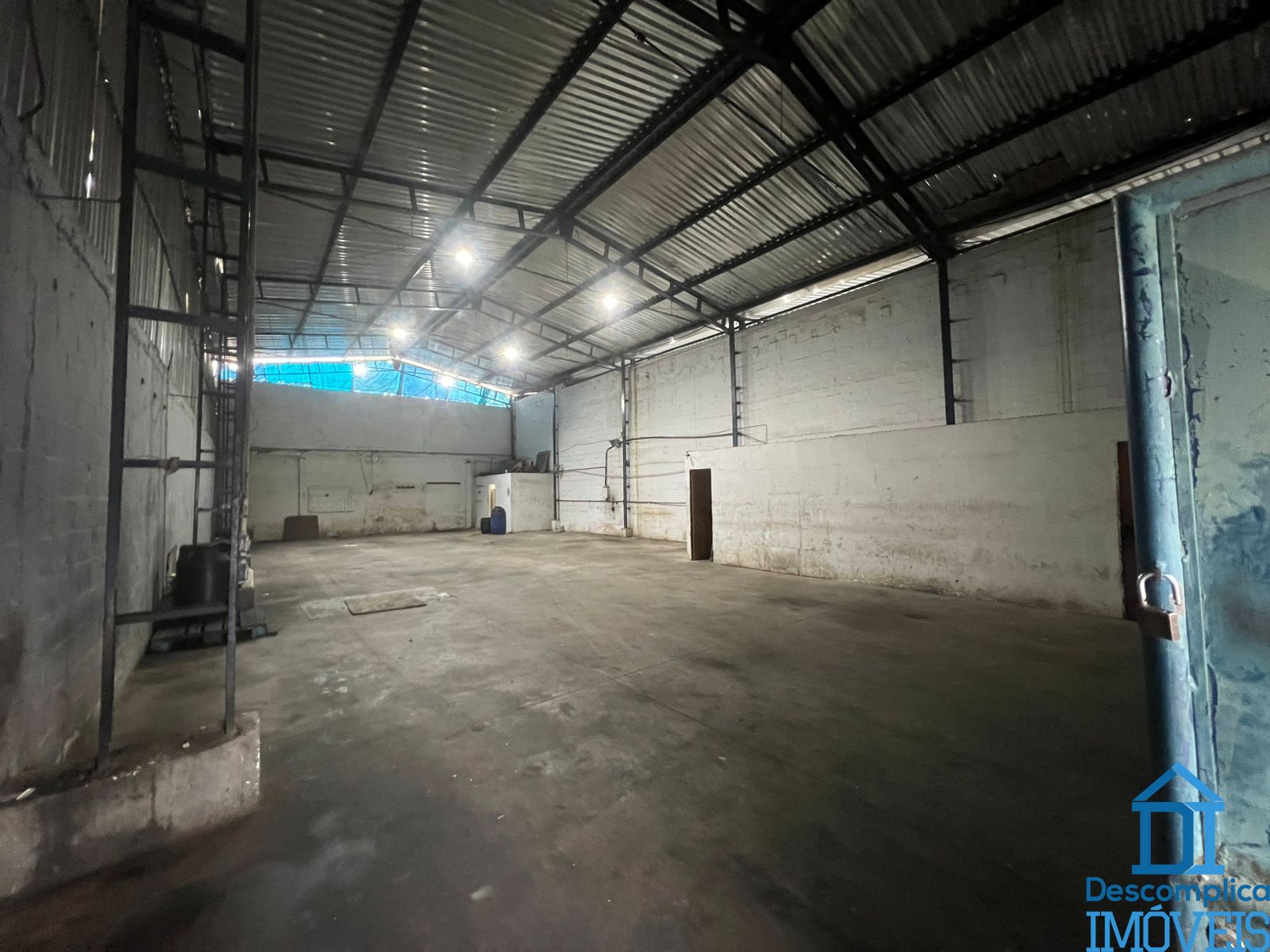 Depósito-Galpão, 330 m² - Foto 1