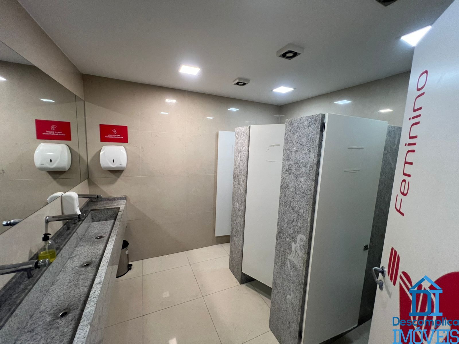Conjunto Comercial-Sala para alugar com 8 quartos, 370m² - Foto 18