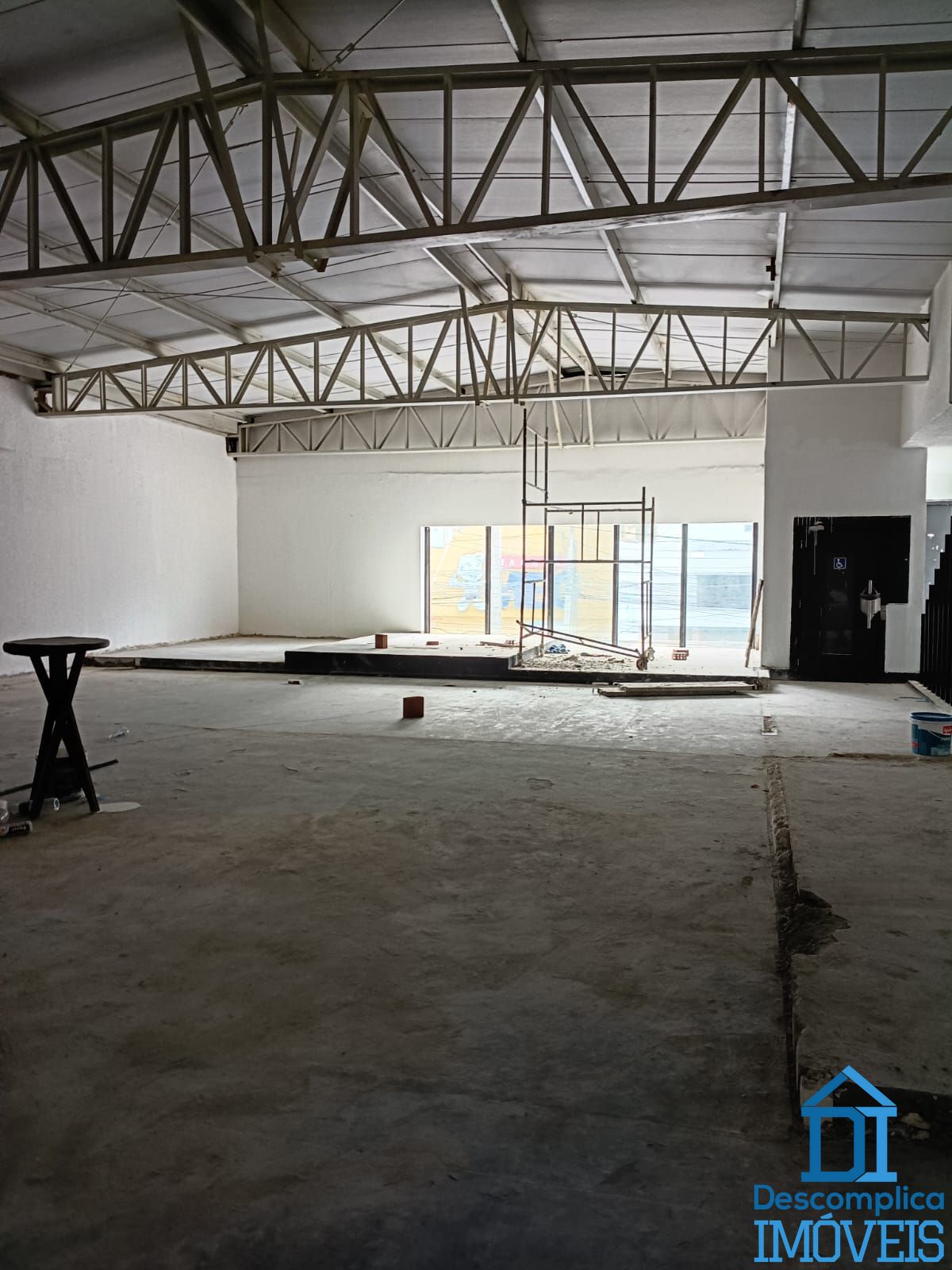 Loja-Salão, 734 m² - Foto 1