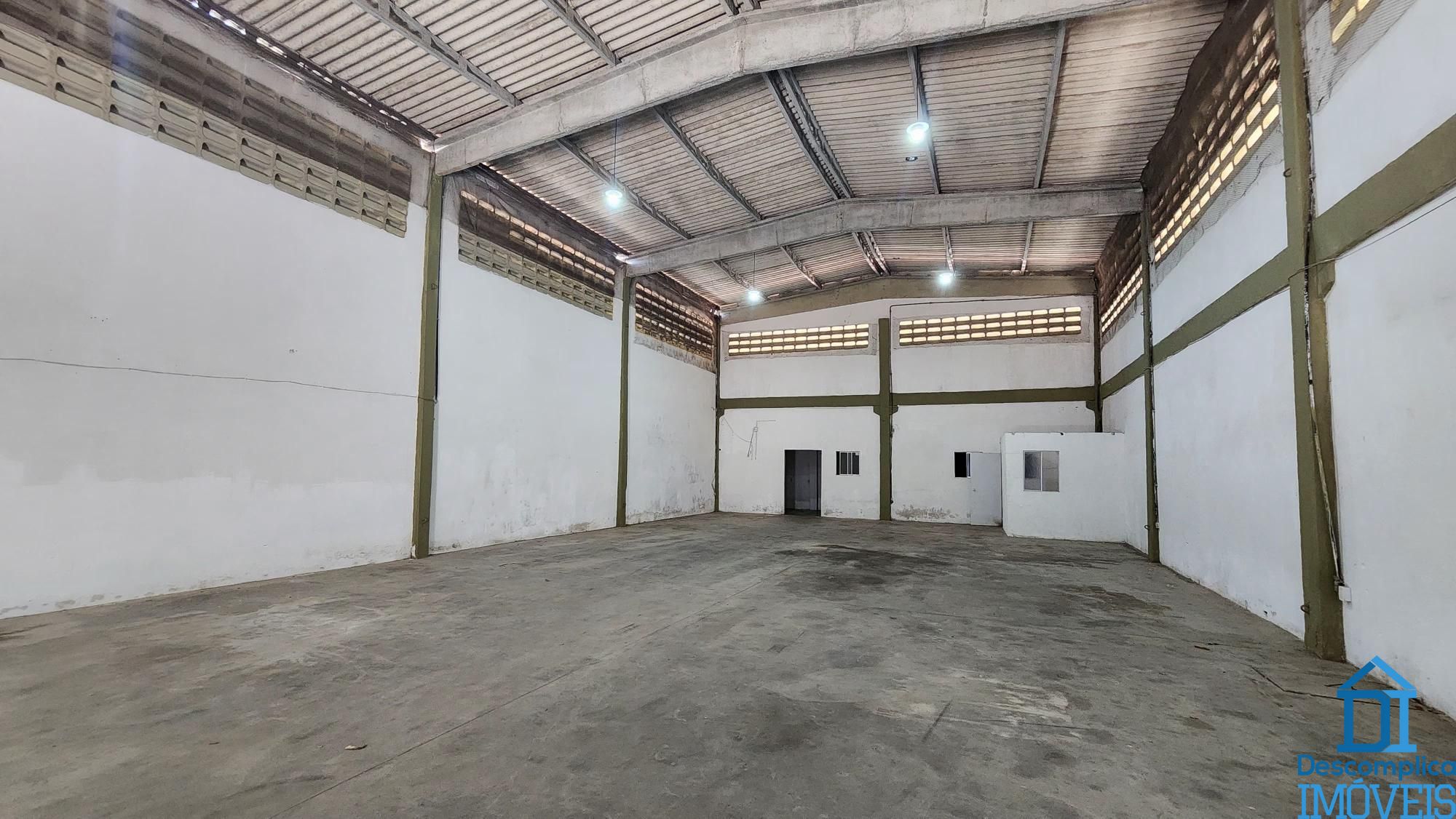Depósito-Galpão-Armazém para alugar com 4 quartos, 385m² - Foto 13