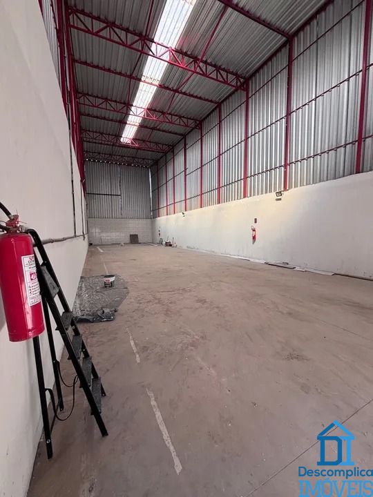 Depósito-Galpão-Armazém para alugar com 2 quartos, 260m² - Foto 3