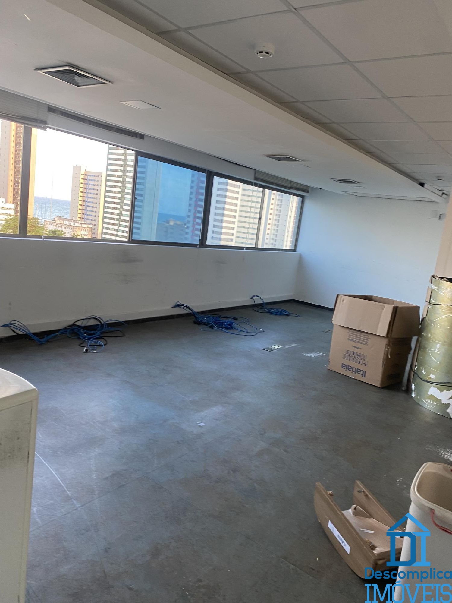 Conjunto Comercial-Sala para alugar com 9 quartos, 350m² - Foto 16