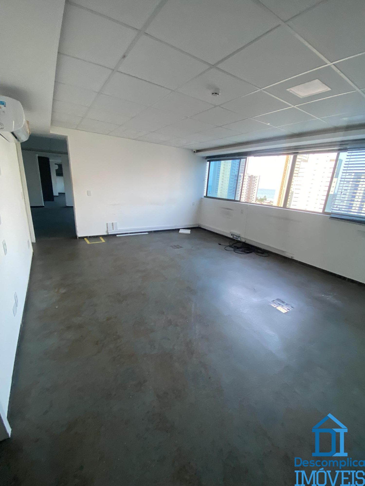 Conjunto Comercial-Sala para alugar com 9 quartos, 350m² - Foto 12