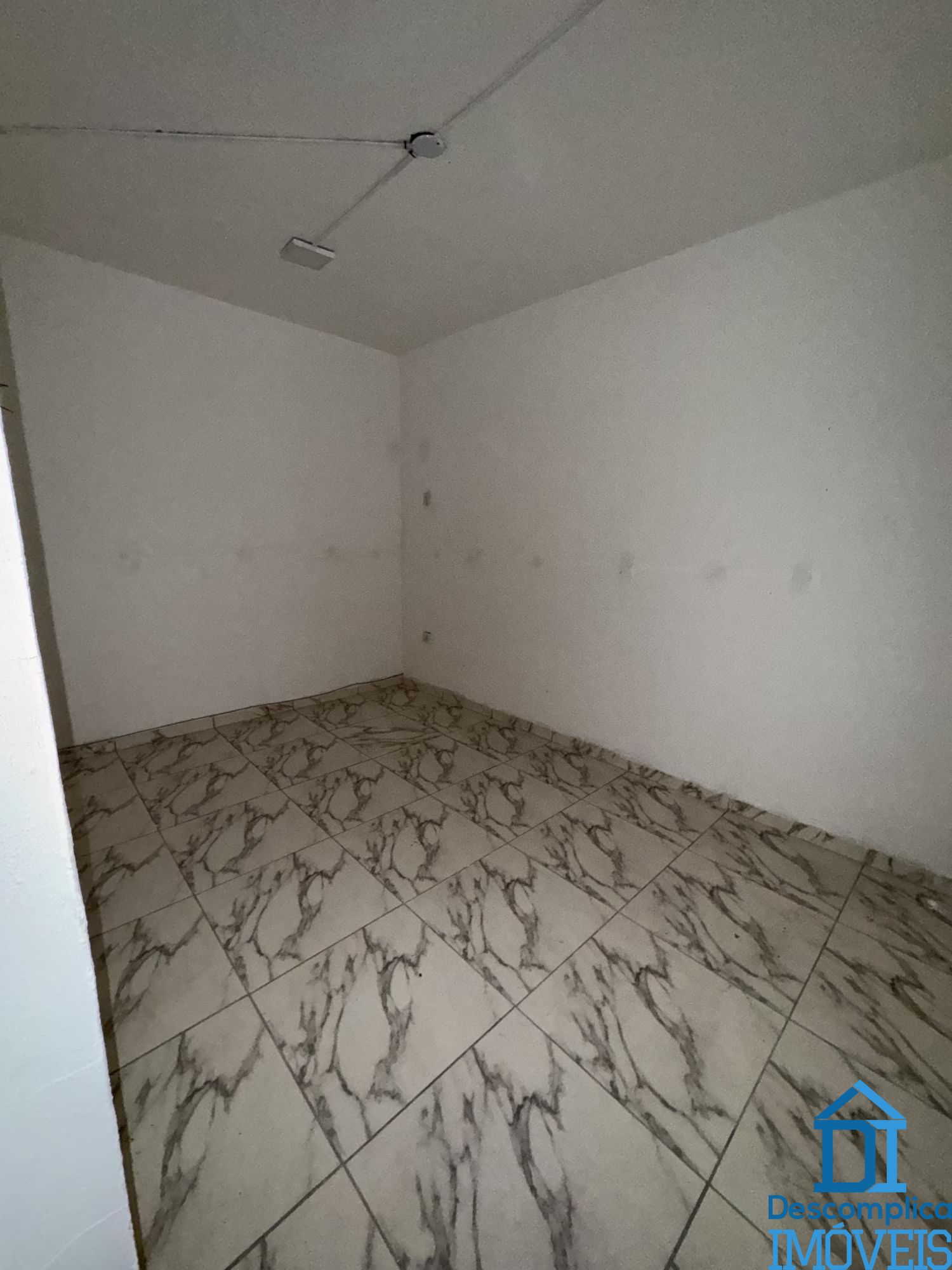 Loja-Salão para alugar com 8 quartos, 200m² - Foto 8