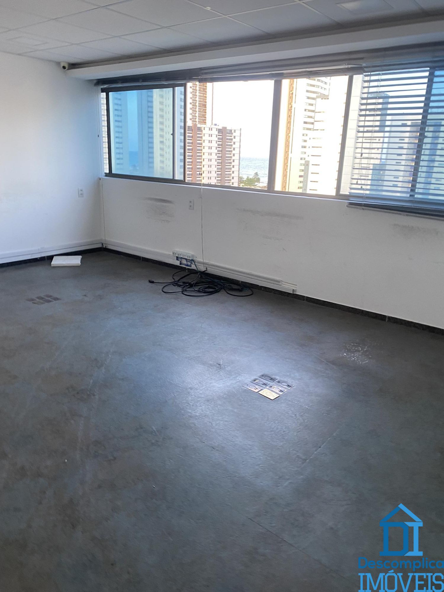 Conjunto Comercial-Sala para alugar com 9 quartos, 350m² - Foto 13