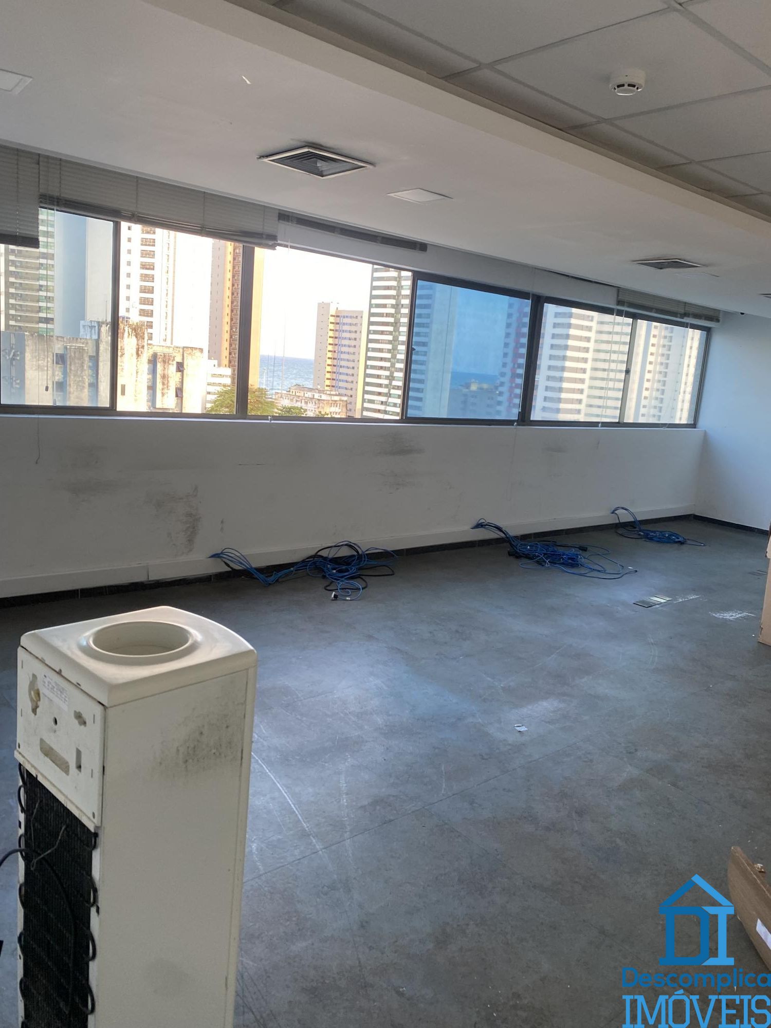 Conjunto Comercial-Sala para alugar com 9 quartos, 350m² - Foto 17