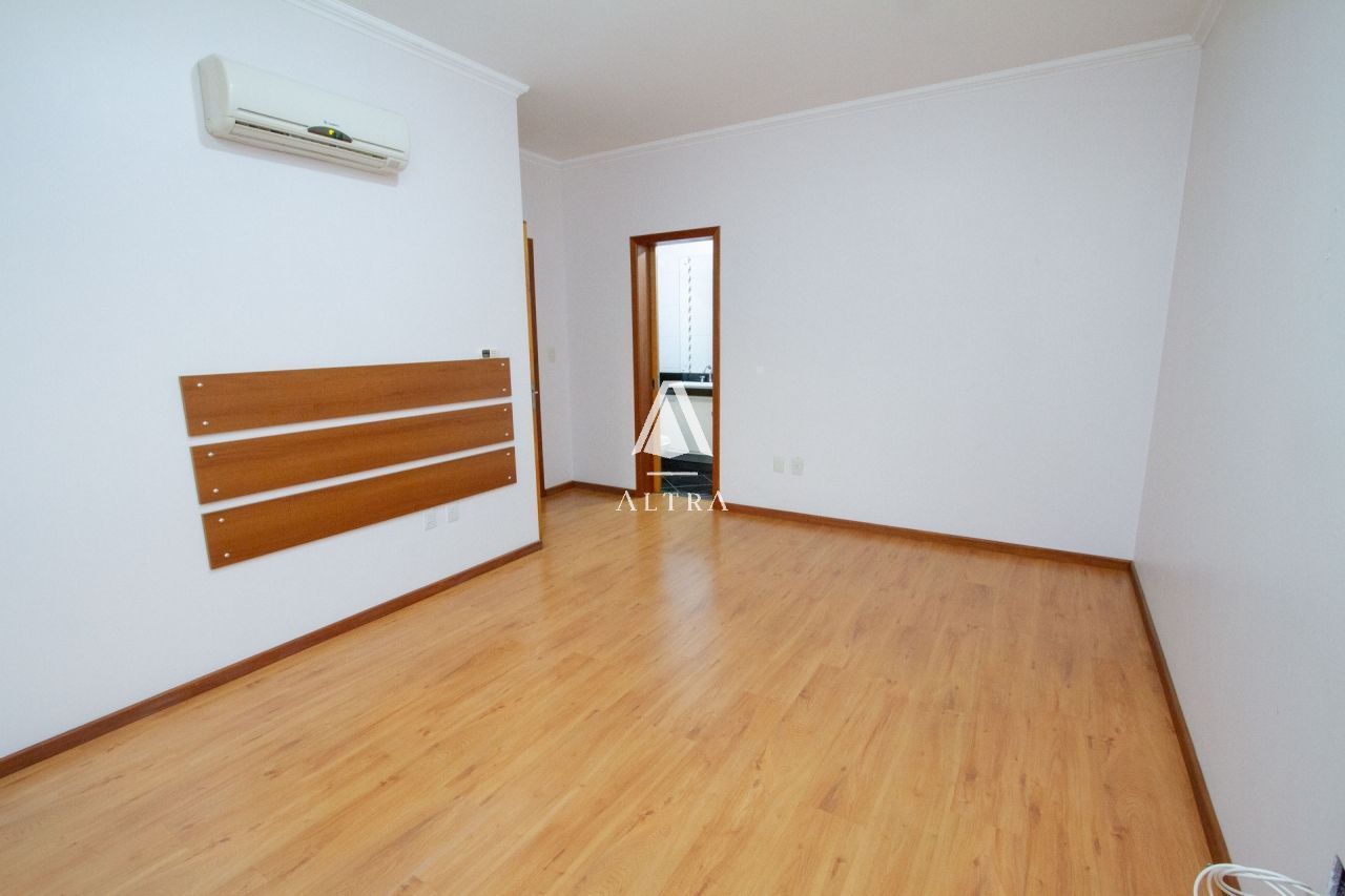 Apartamento à venda com 3 quartos, 140m² - Foto 12