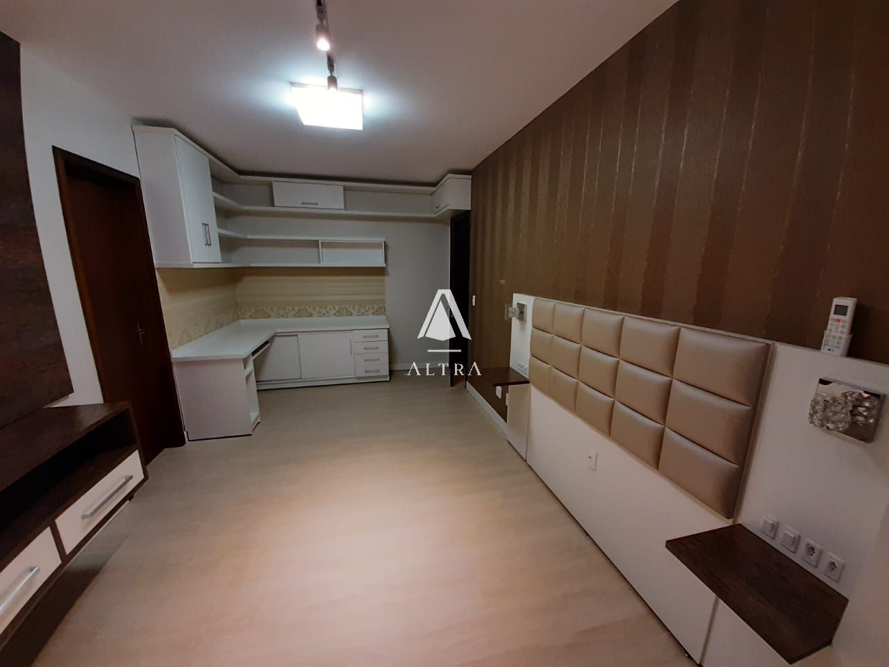 Apartamento à venda com 3 quartos, 145m² - Foto 11