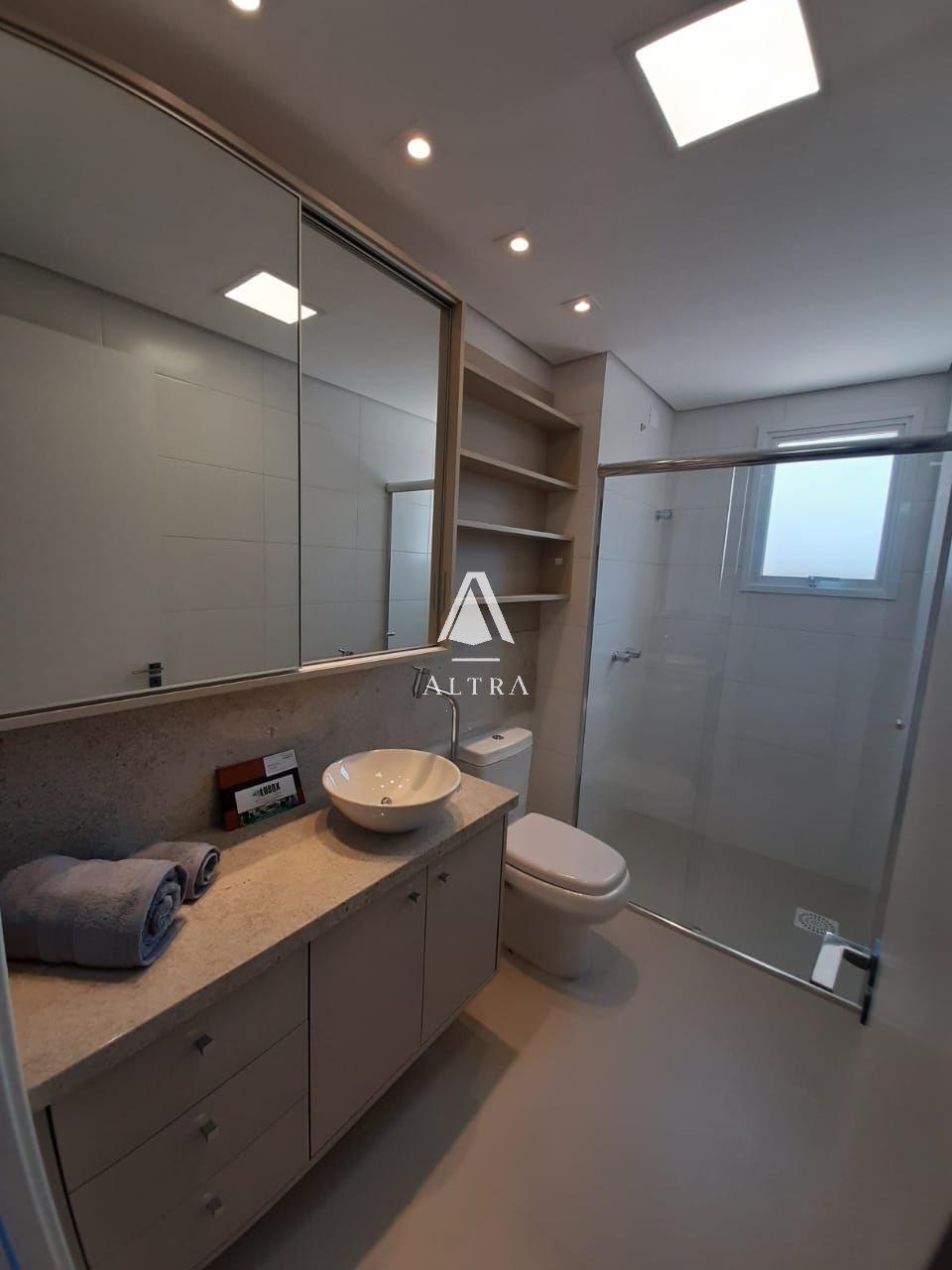 Apartamento à venda com 3 quartos, 122m² - Foto 17