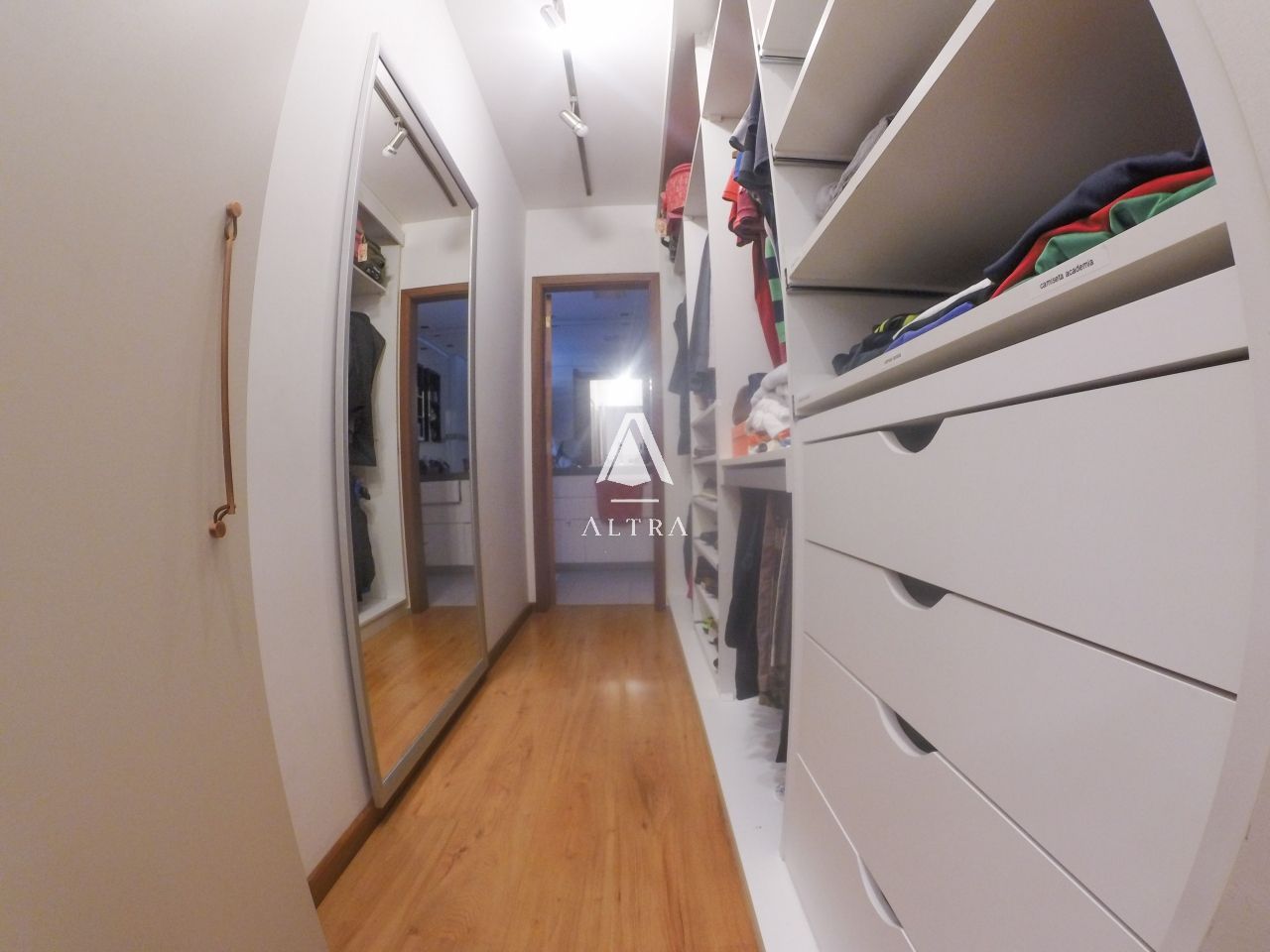 Apartamento à venda com 3 quartos, 142m² - Foto 13