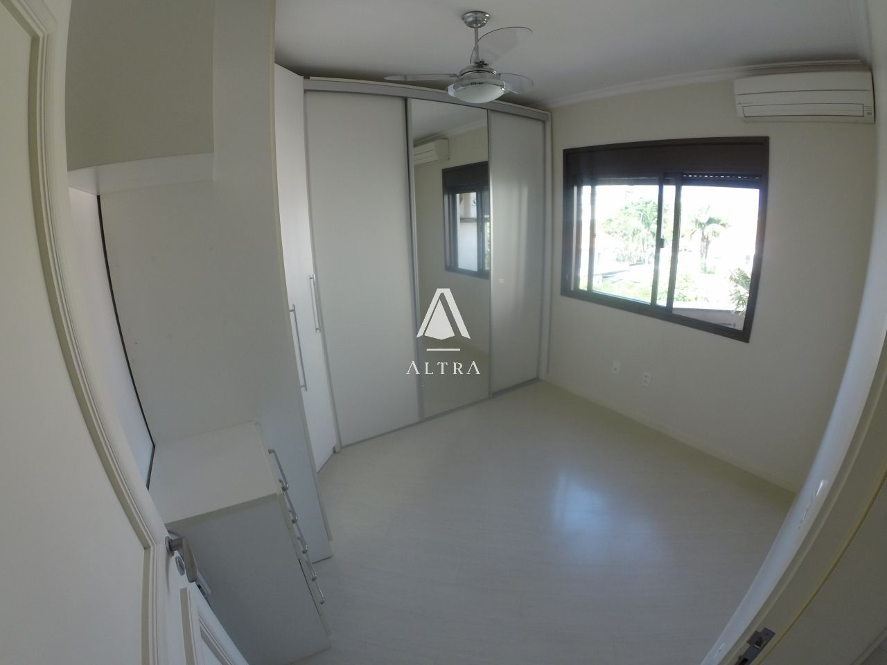 Apartamento à venda com 3 quartos, 94m² - Foto 12