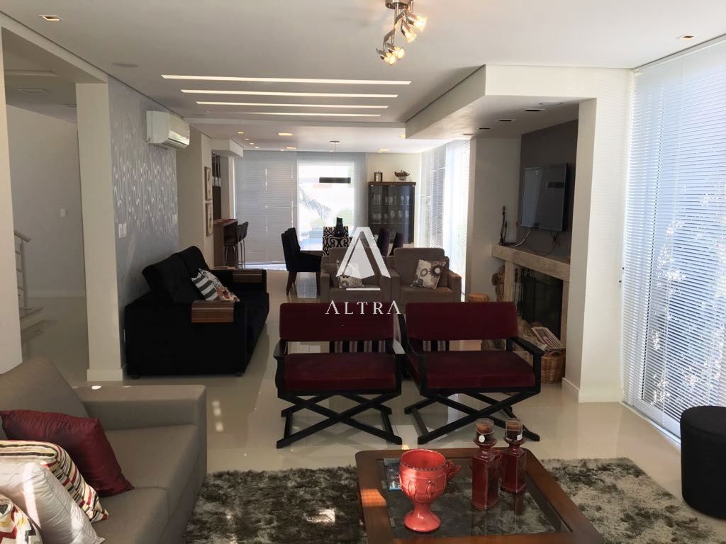 Casa à venda com 4 quartos, 609m² - Foto 3