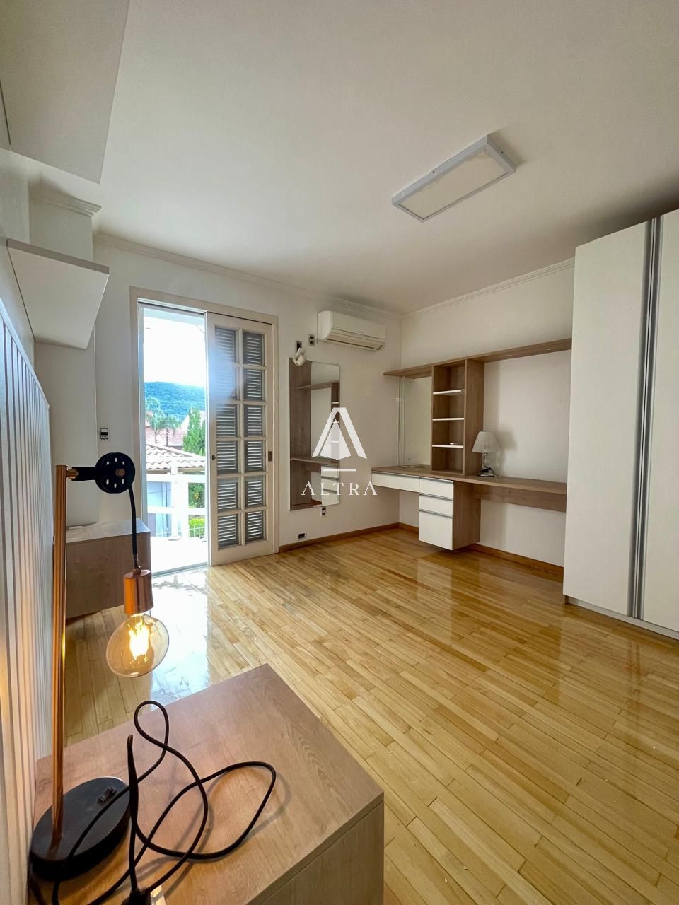 Casa, 4 quartos, 240 m² - Foto 27