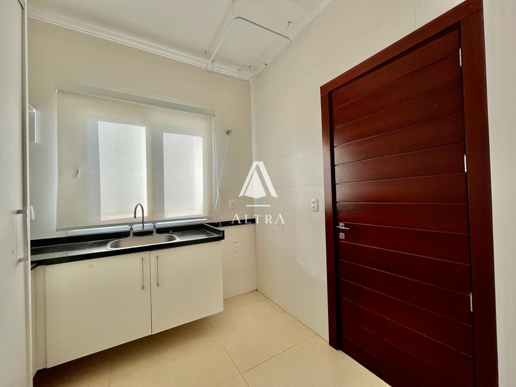 Casa à venda com 4 quartos, 256m² - Foto 19