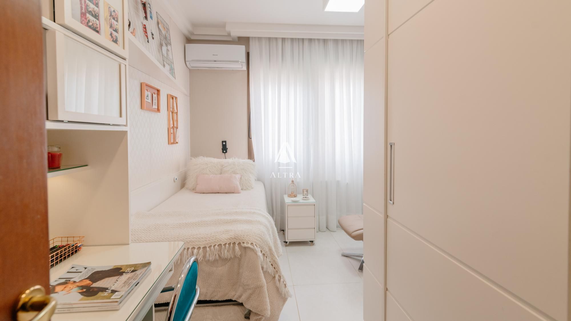 Apartamento à venda com 3 quartos, 198m² - Foto 12