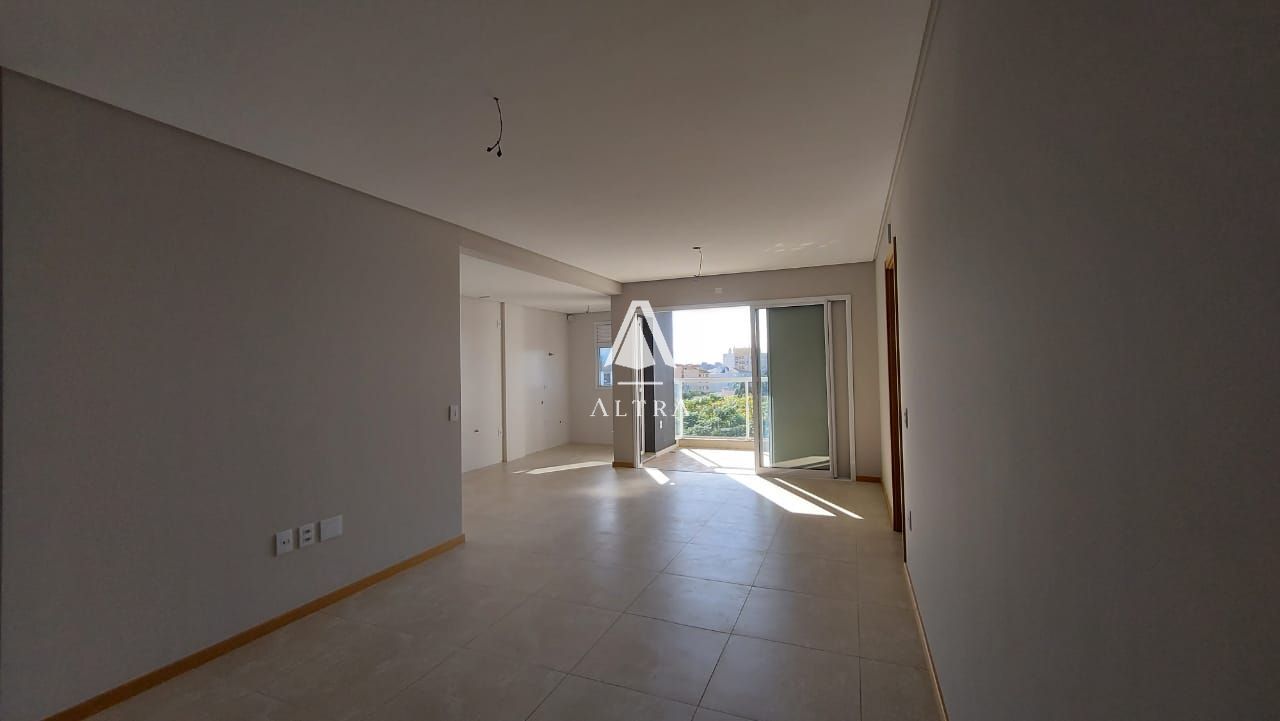 Apartamento à venda com 3 quartos, 97m² - Foto 2