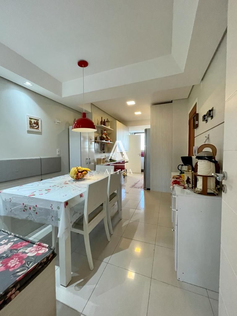 Apartamento à venda com 3 quartos, 187m² - Foto 17