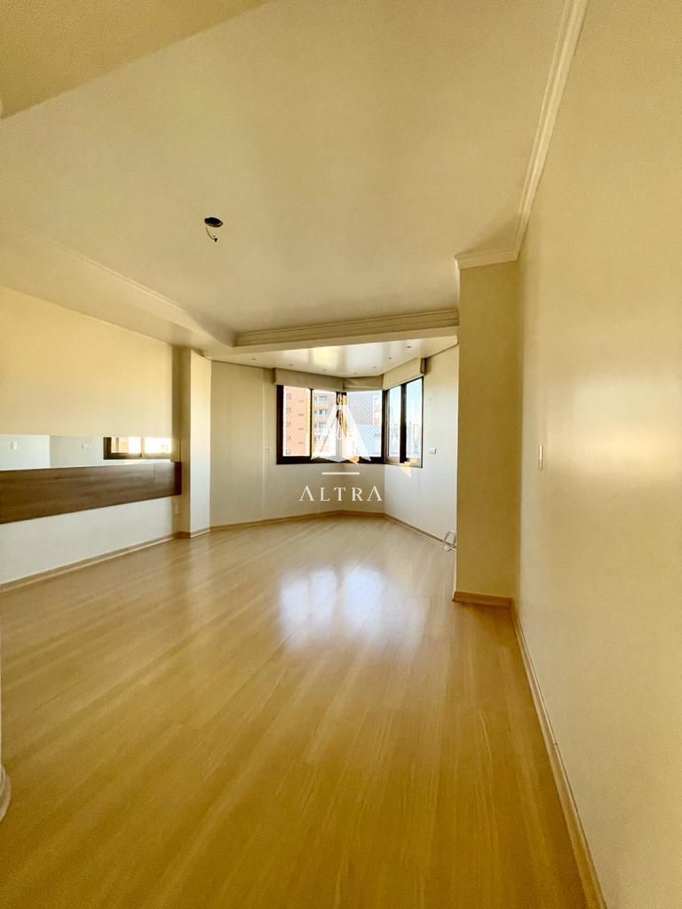 Apartamento à venda com 3 quartos, 187m² - Foto 11