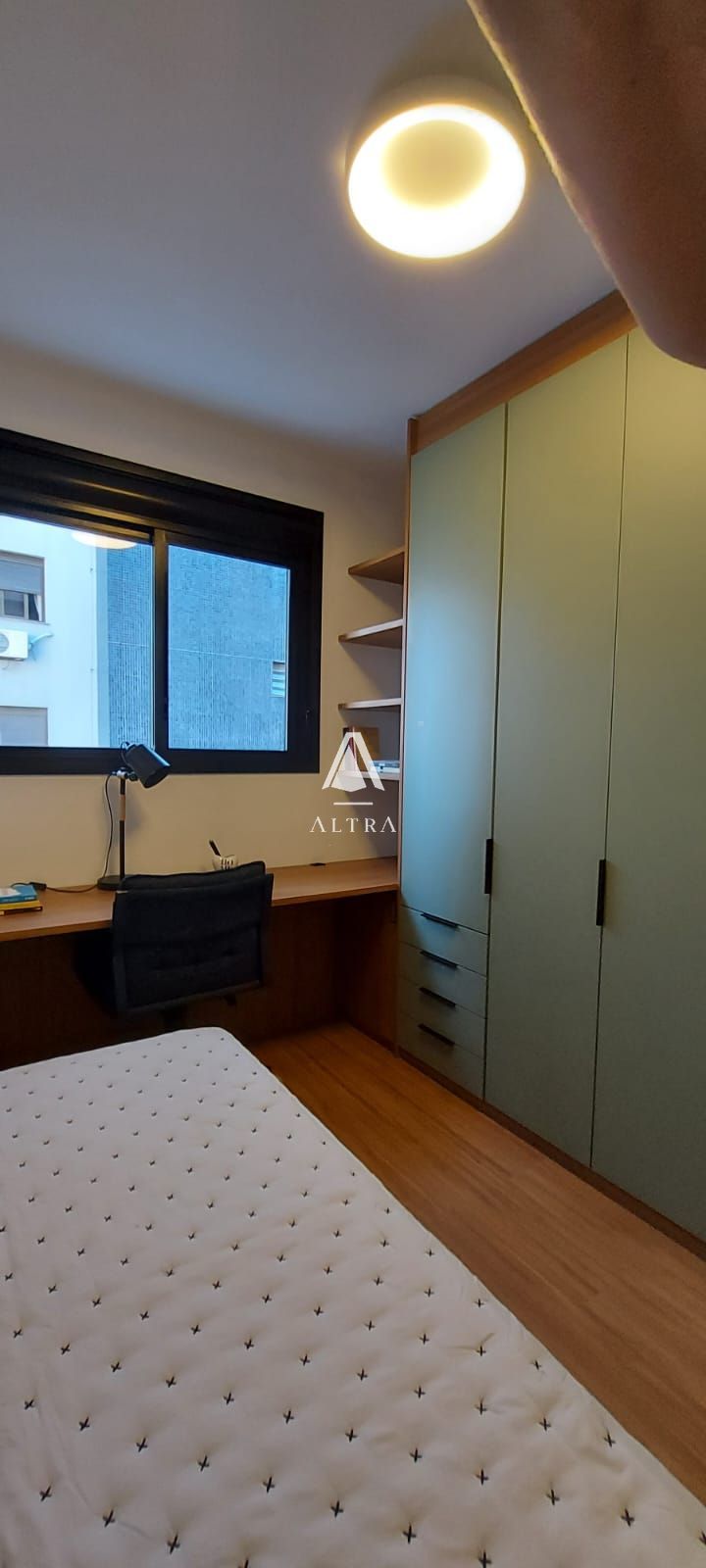 Apartamento à venda com 2 quartos, 67m² - Foto 8