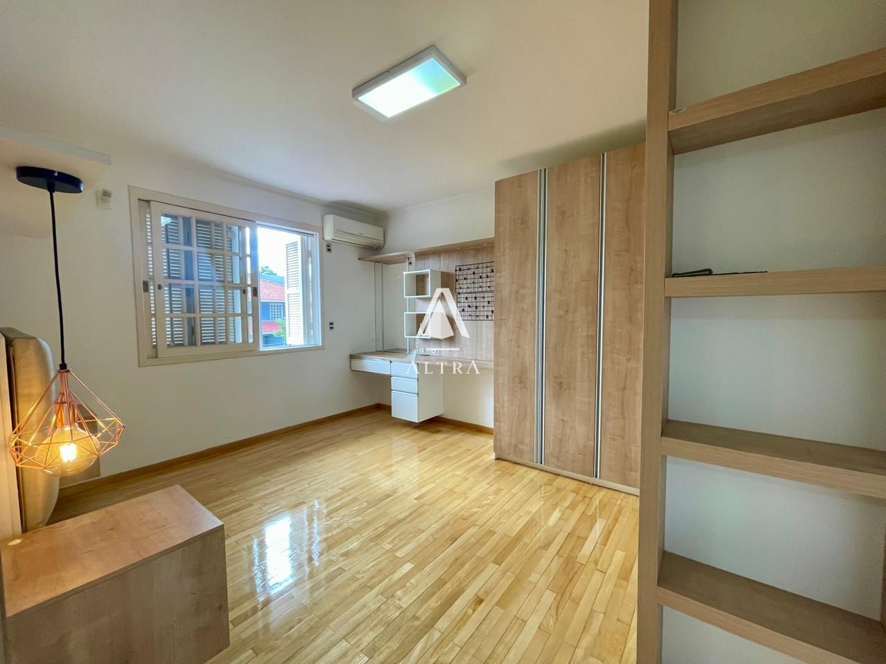 Casa à venda com 4 quartos, 240m² - Foto 25