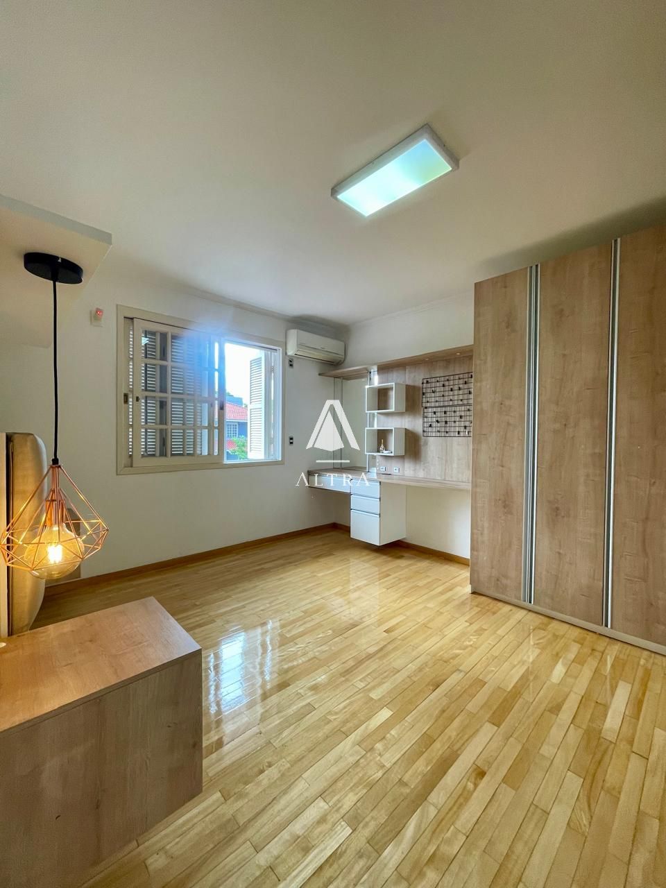 Casa à venda com 4 quartos, 240m² - Foto 26