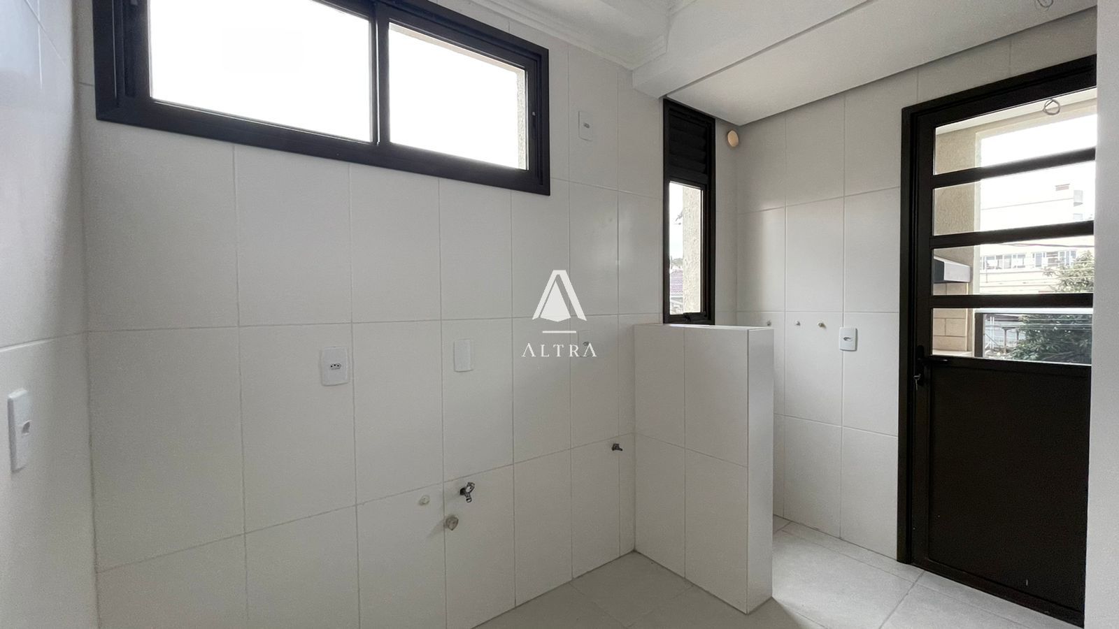 Apartamento à venda com 2 quartos, 71m² - Foto 13