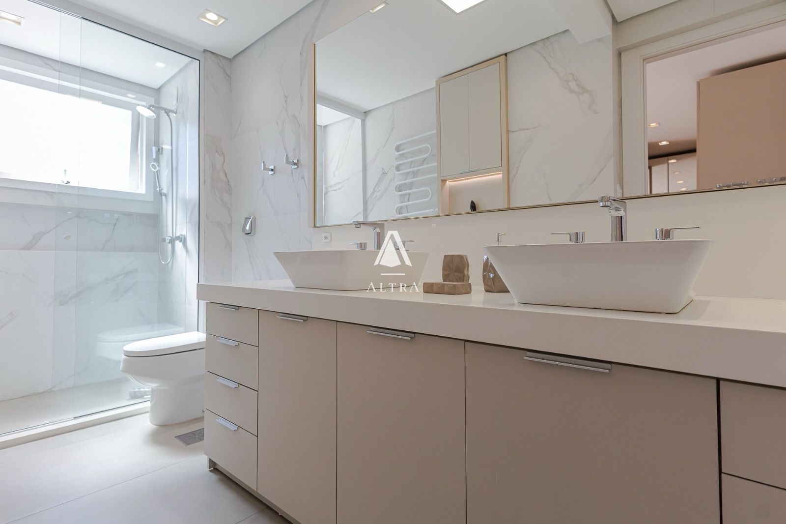 Apartamento à venda com 3 quartos, 160m² - Foto 12