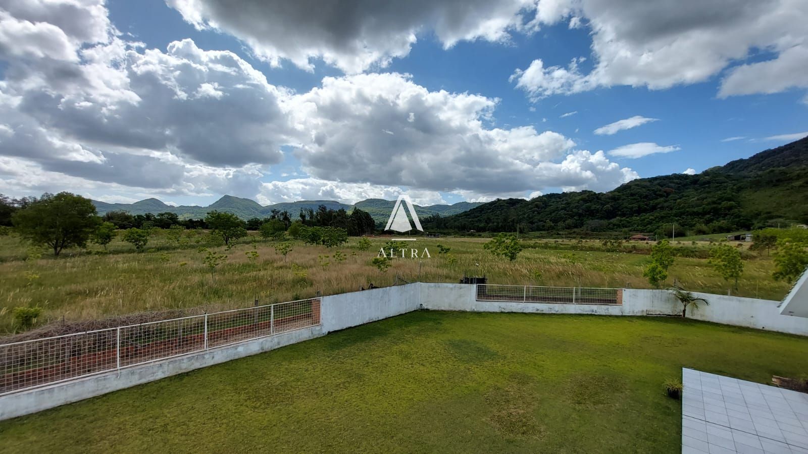 Fazenda à venda com 3 quartos, 610m² - Foto 31