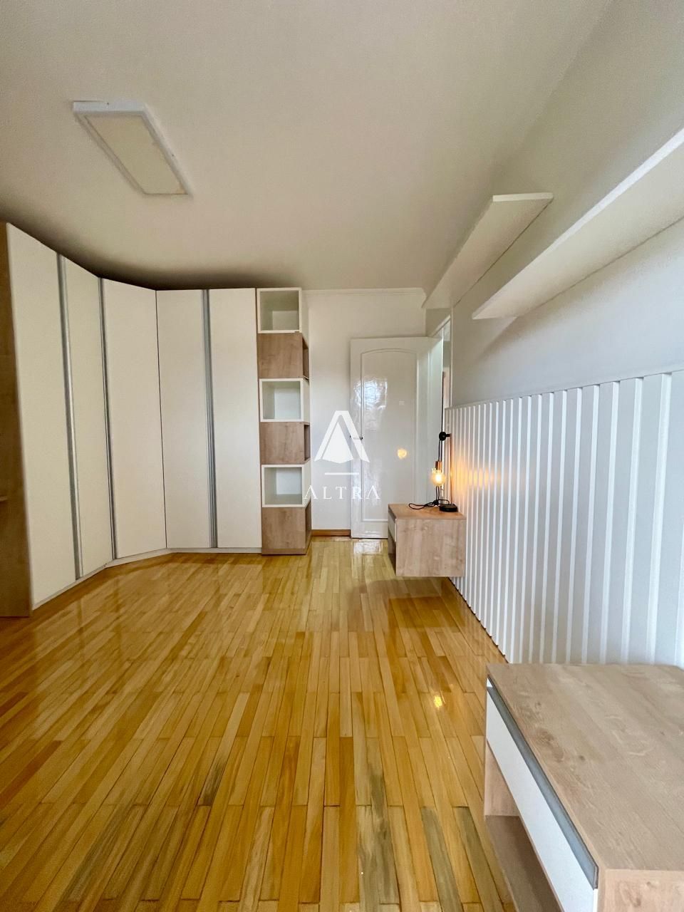 Casa à venda com 4 quartos, 240m² - Foto 23