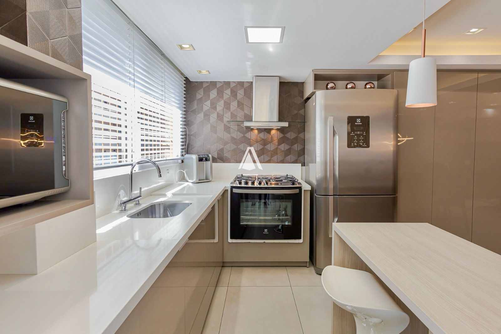 Apartamento à venda com 3 quartos, 160m² - Foto 18