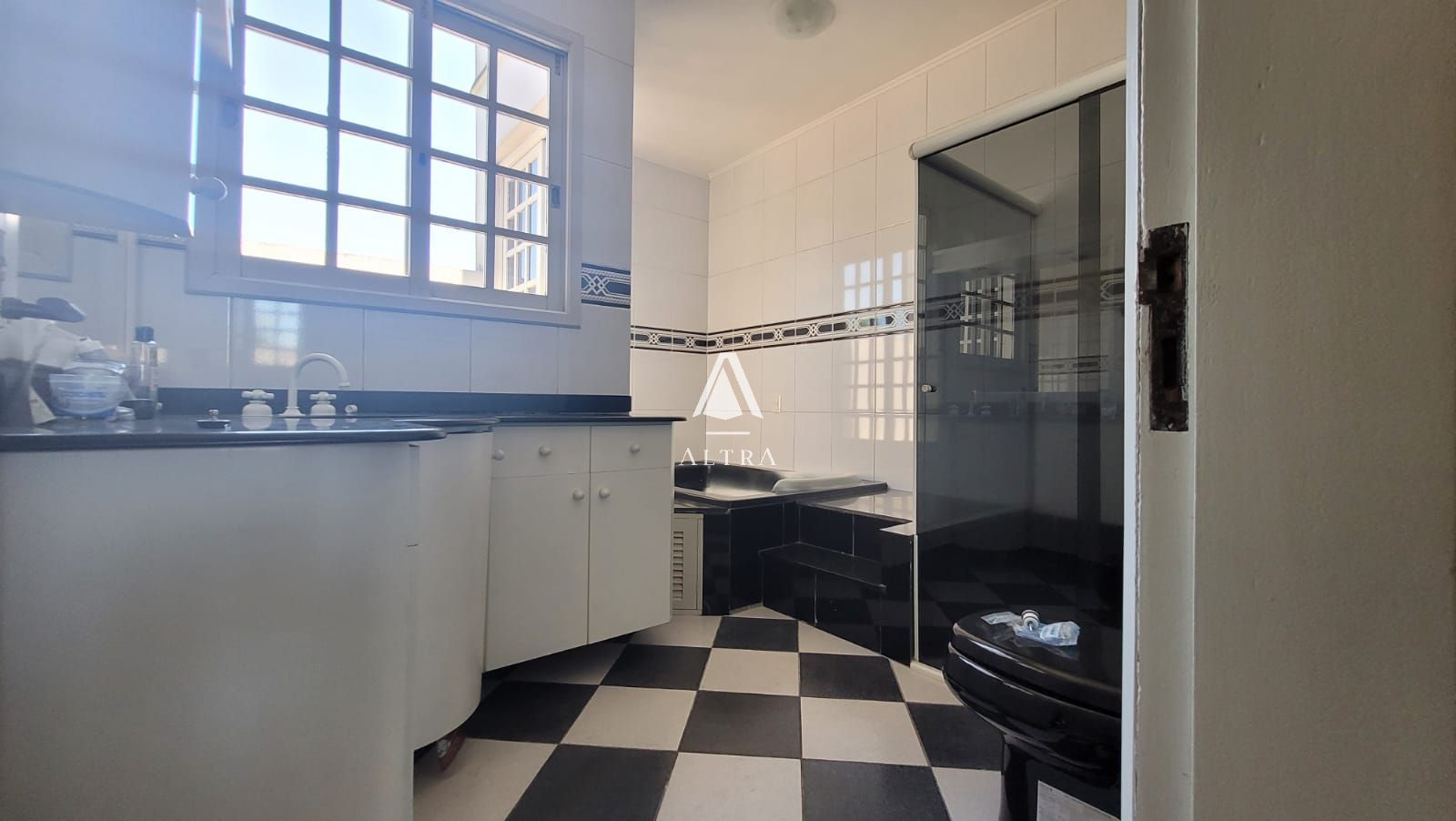 Casa à venda com 3 quartos, 426m² - Foto 12