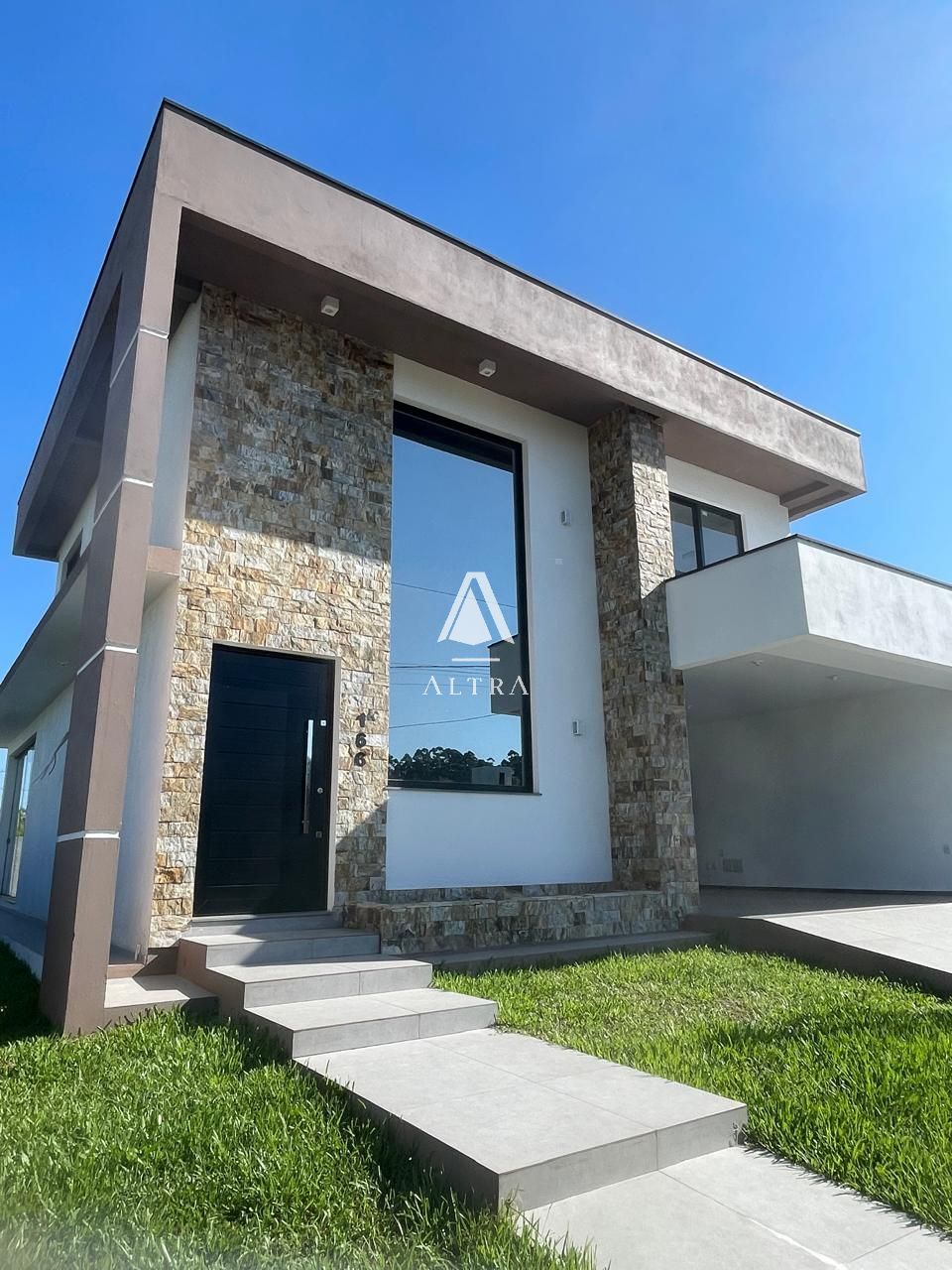 Casa em condomínio à venda  no Camobi - Santa Maria, RS. Imóveis