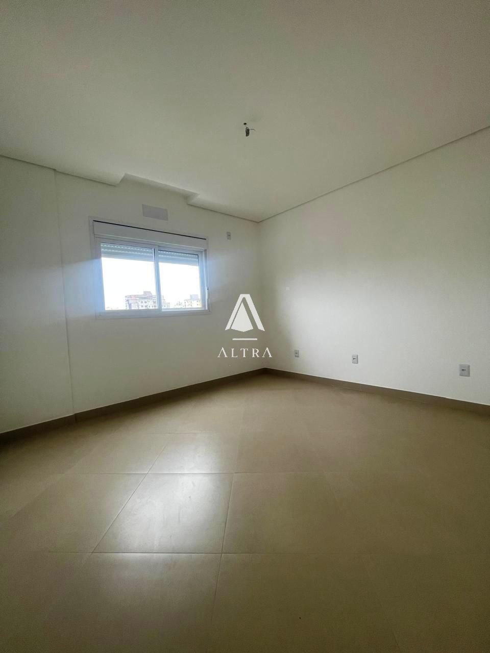 Apartamento à venda com 2 quartos, 68m² - Foto 6