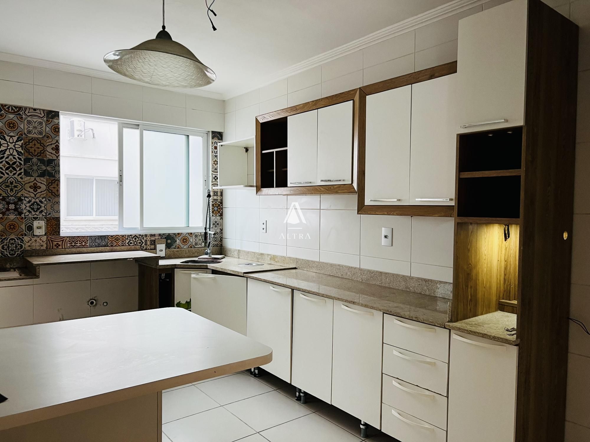 Apartamento à venda com 3 quartos, 150m² - Foto 18